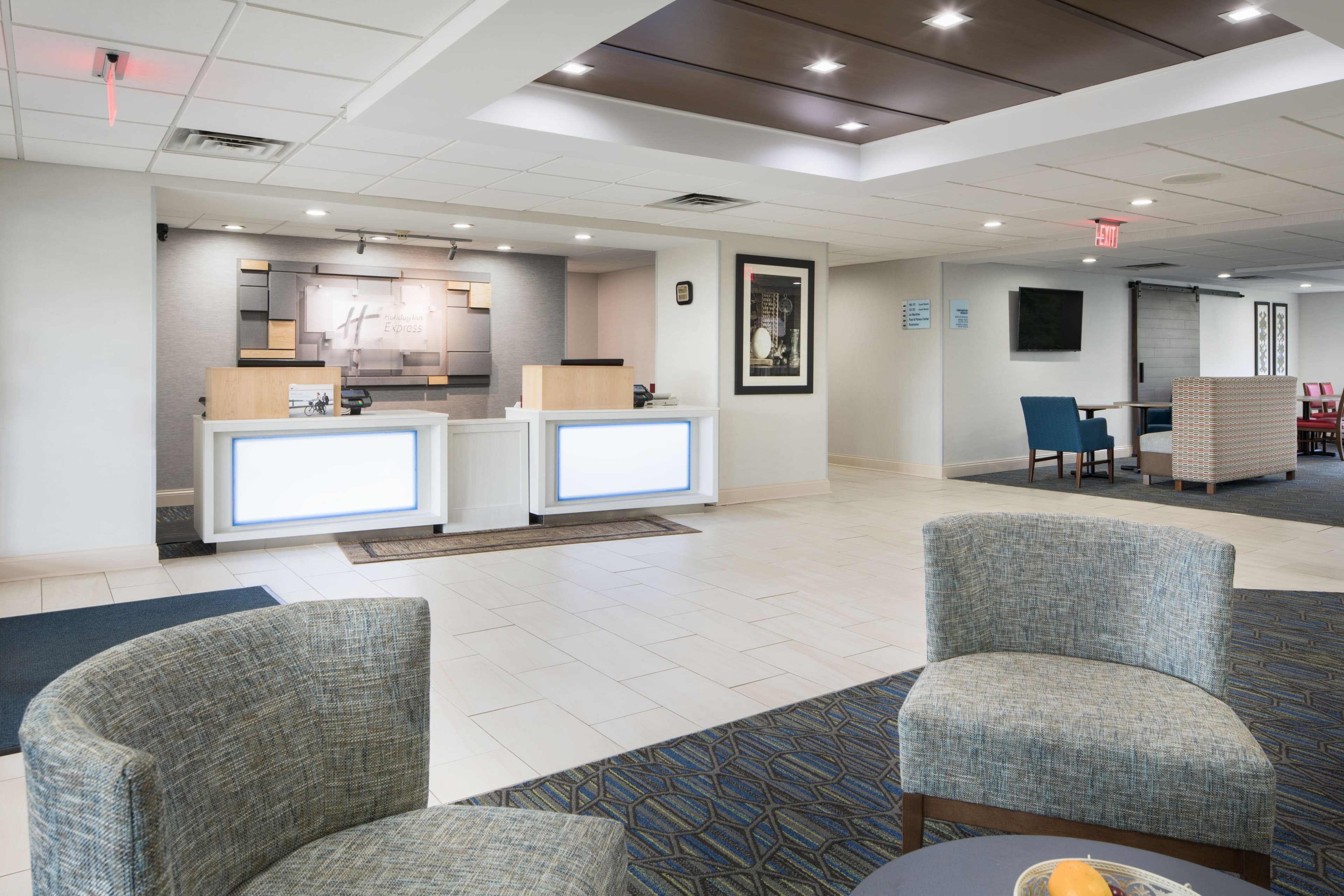 Holiday Inn Express Louisville Northeast - Image 1