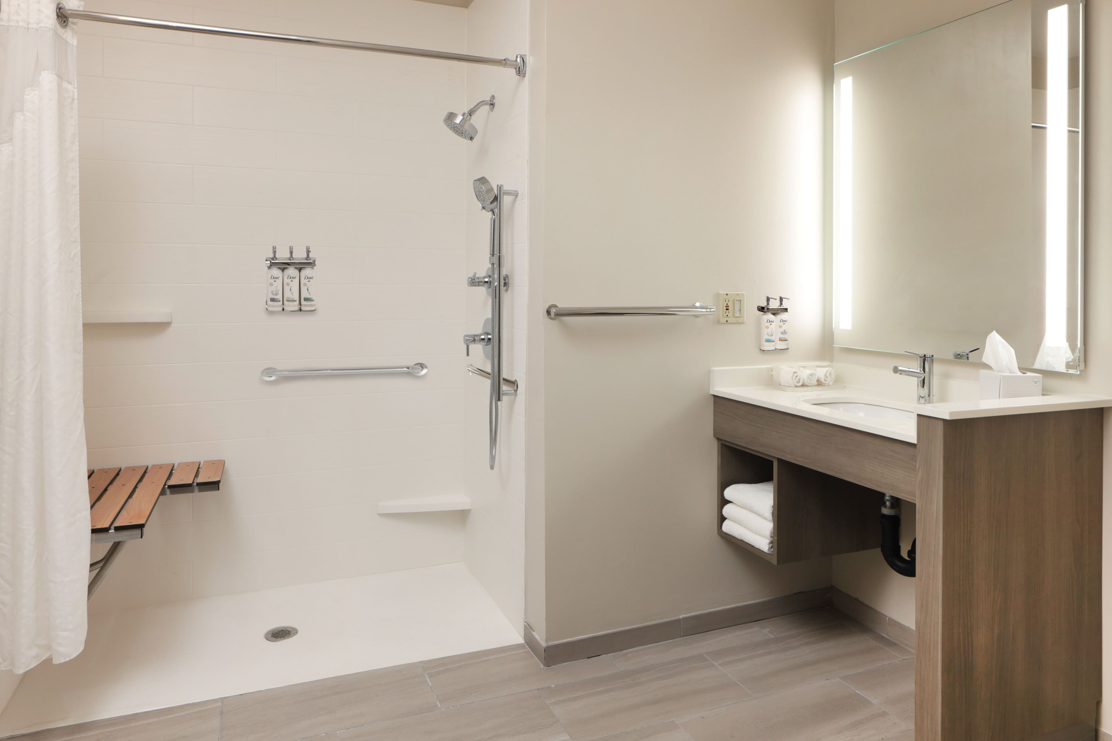 Holiday Inn Express Ludlow - Chicopee Area — 10