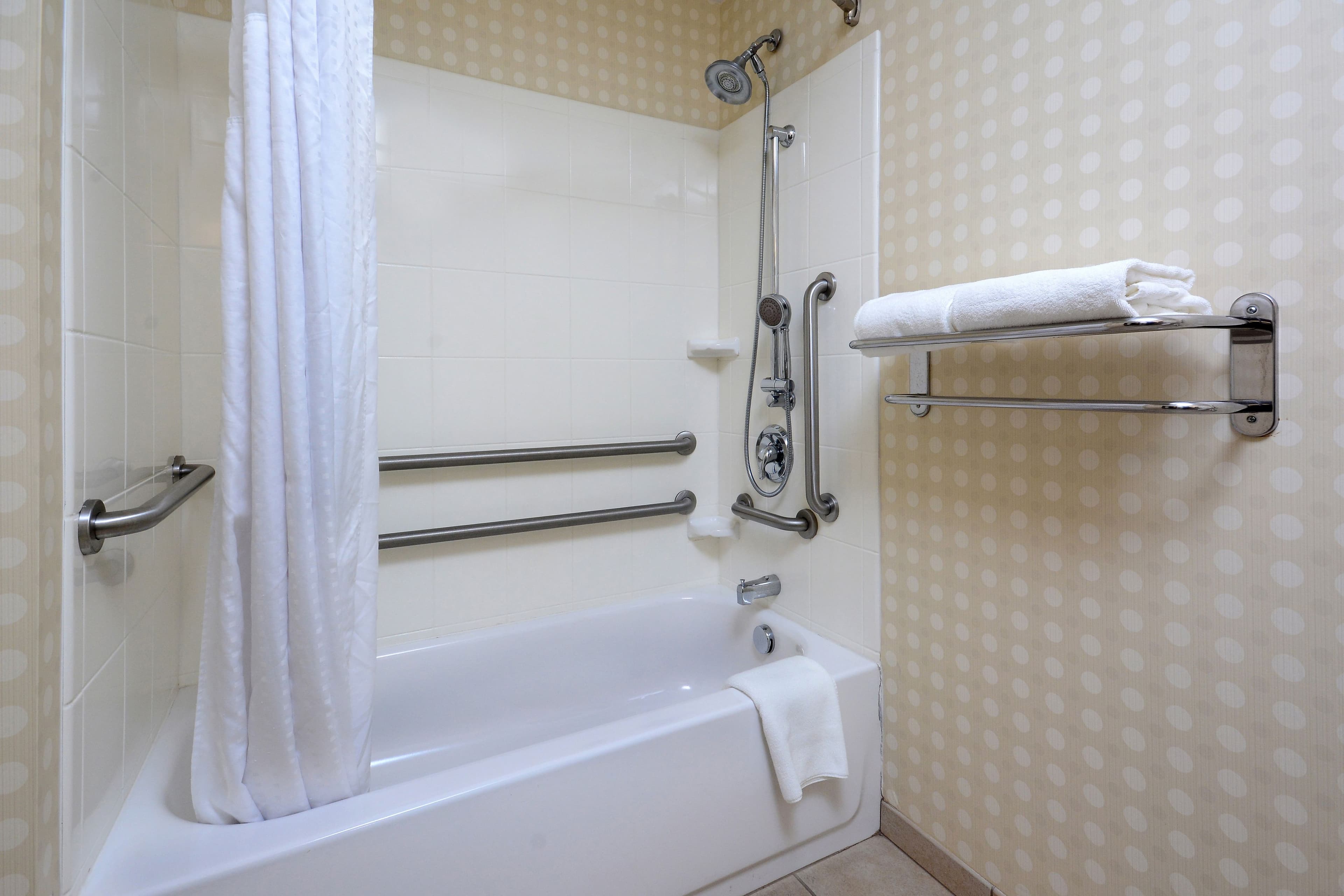 Holiday Inn Express Lynchburg — 18