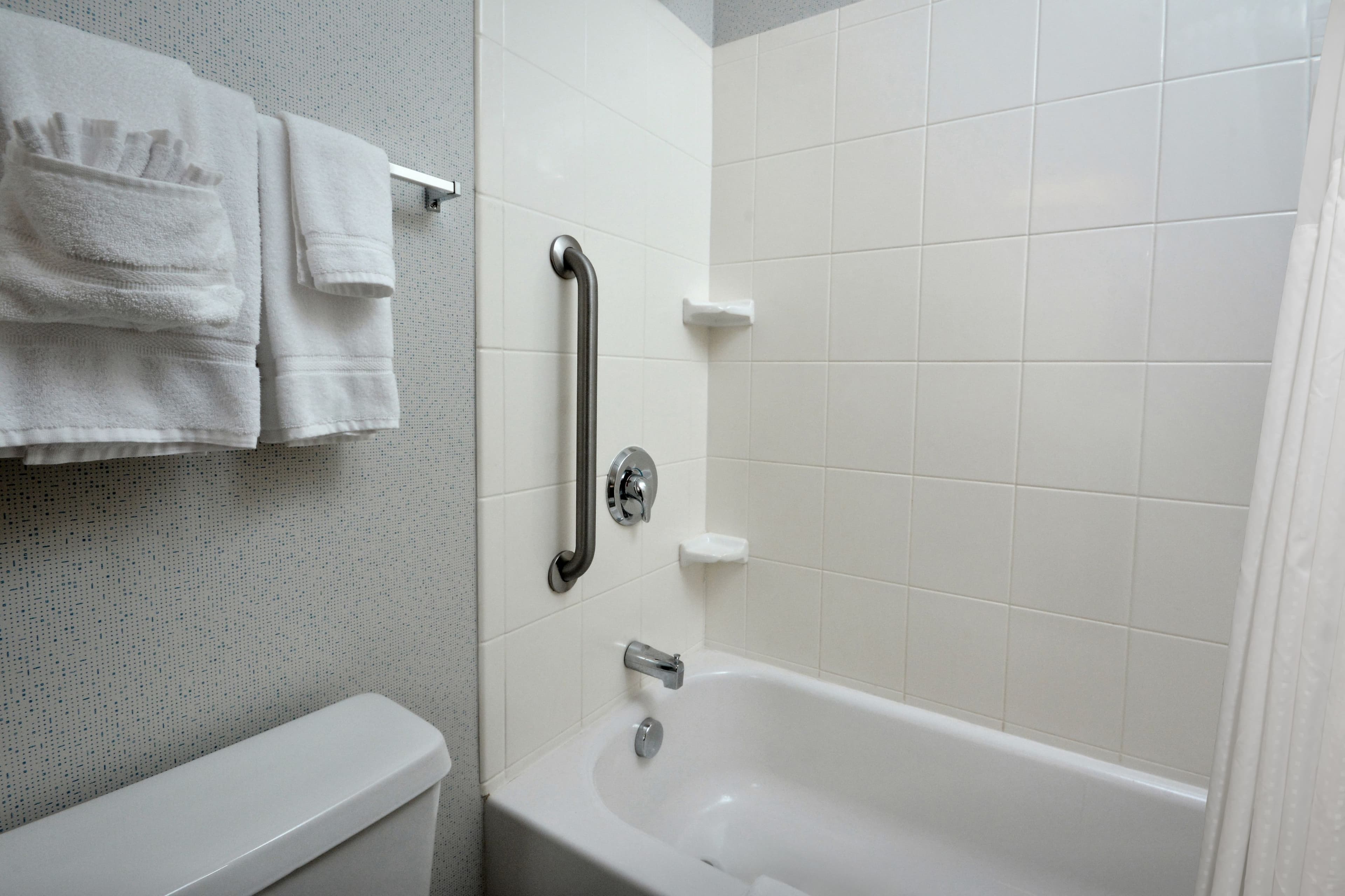 Holiday Inn Express Lynchburg — 11