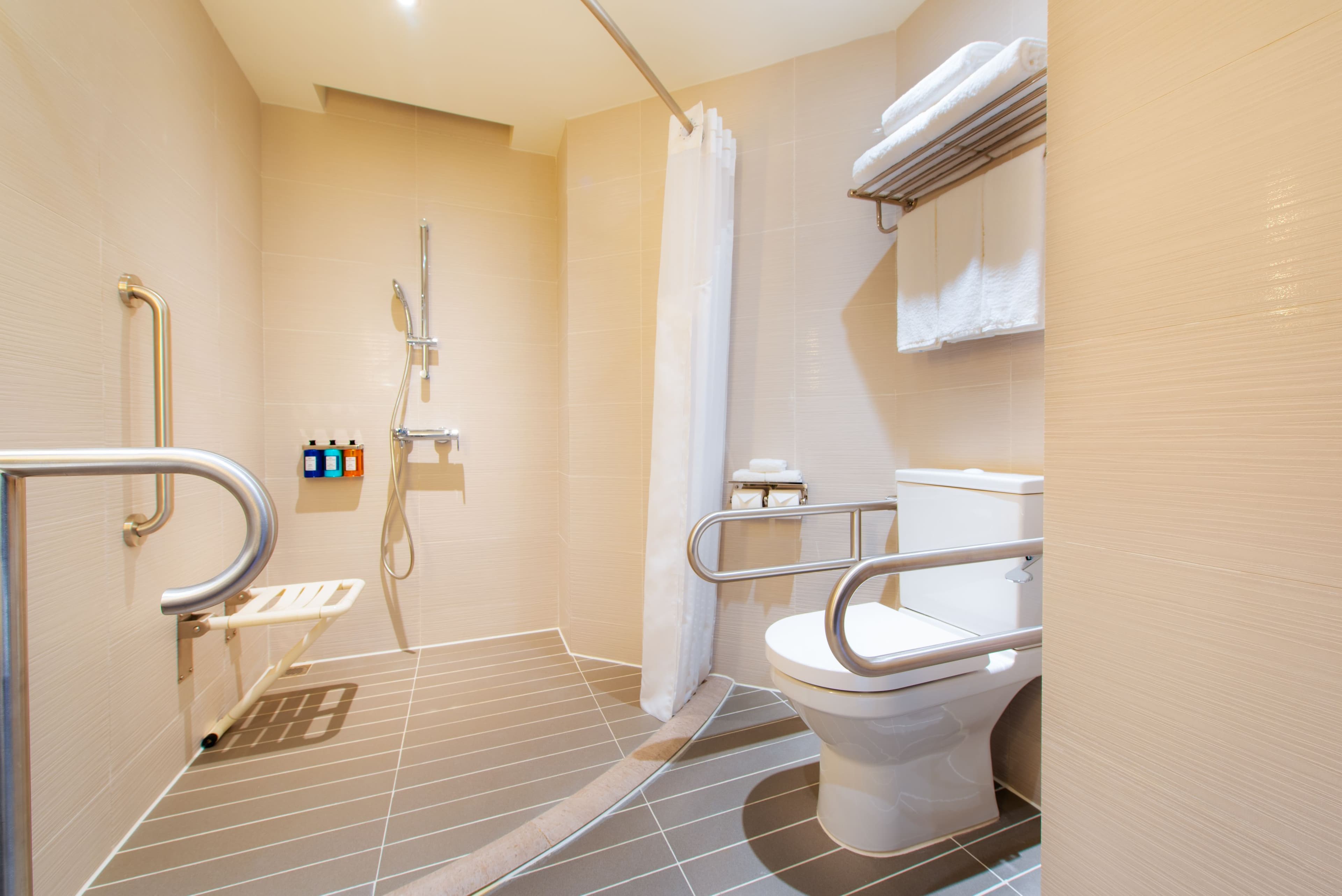 Holiday Inn Express Macau City Centre - Image 3