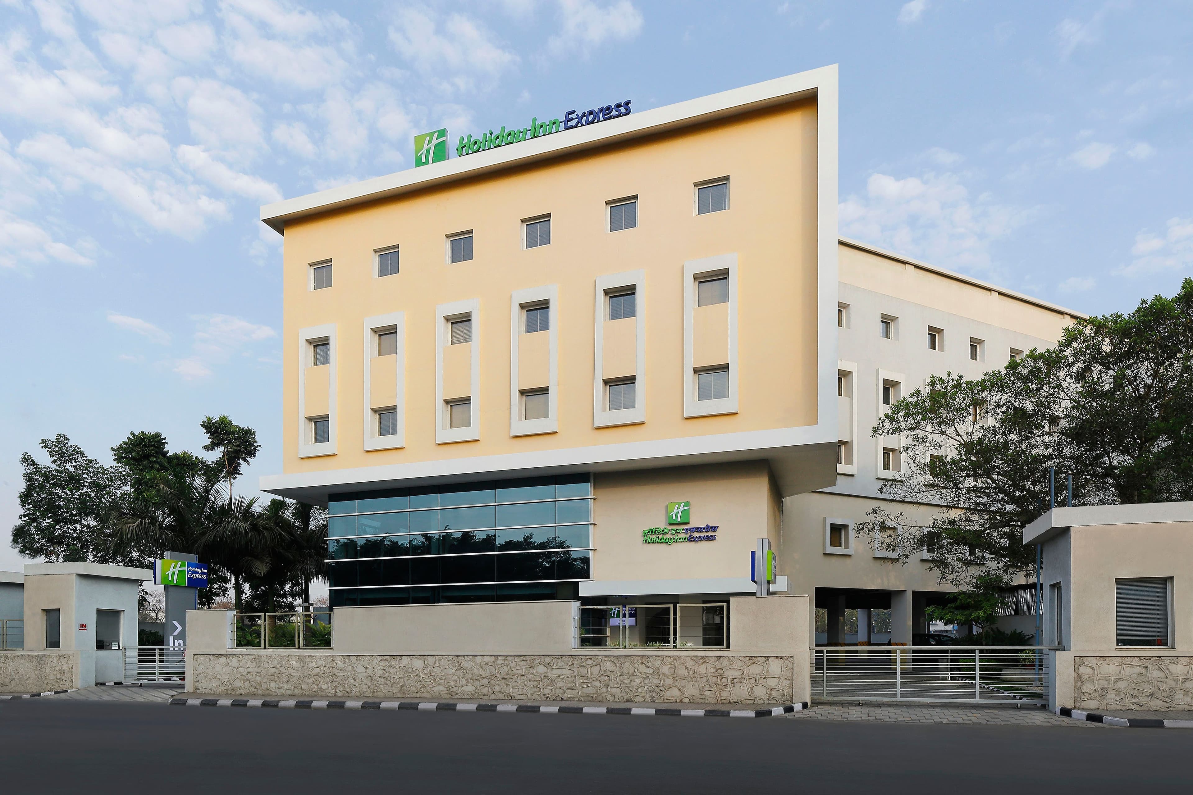 Holiday Inn Express Pune Pimpri - Image 1