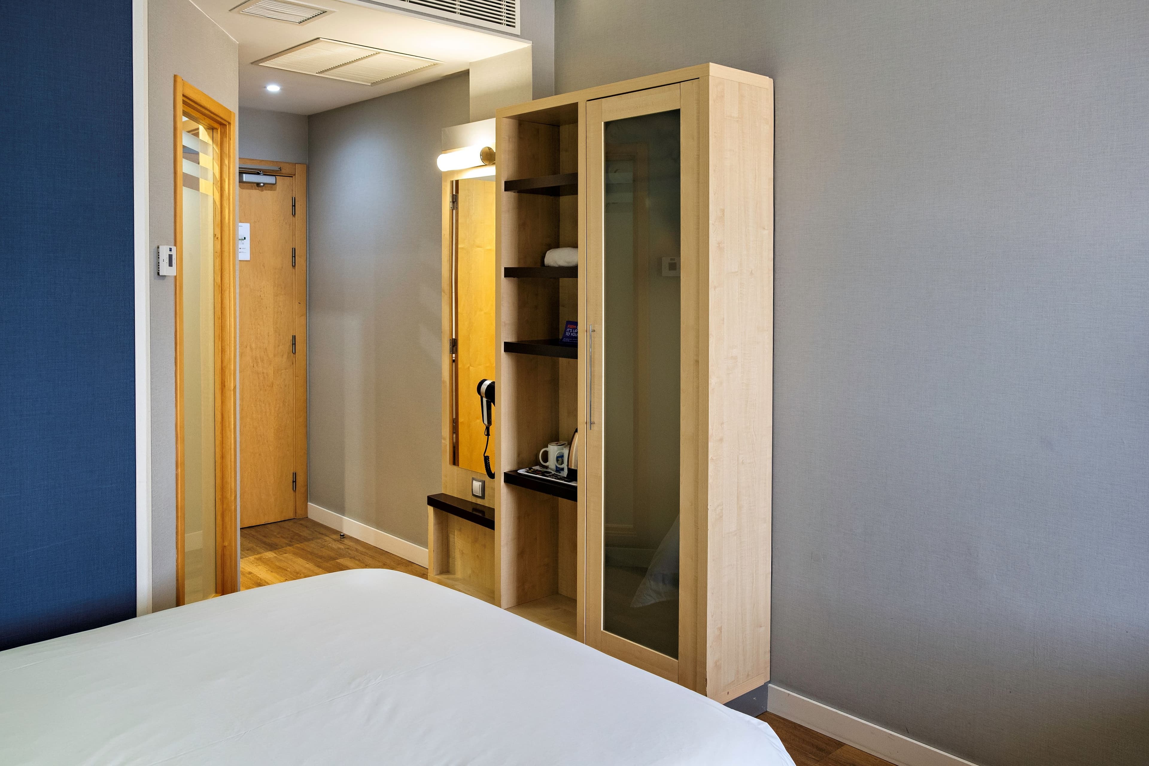 Holiday Inn Express Malaga Airport - Image 4