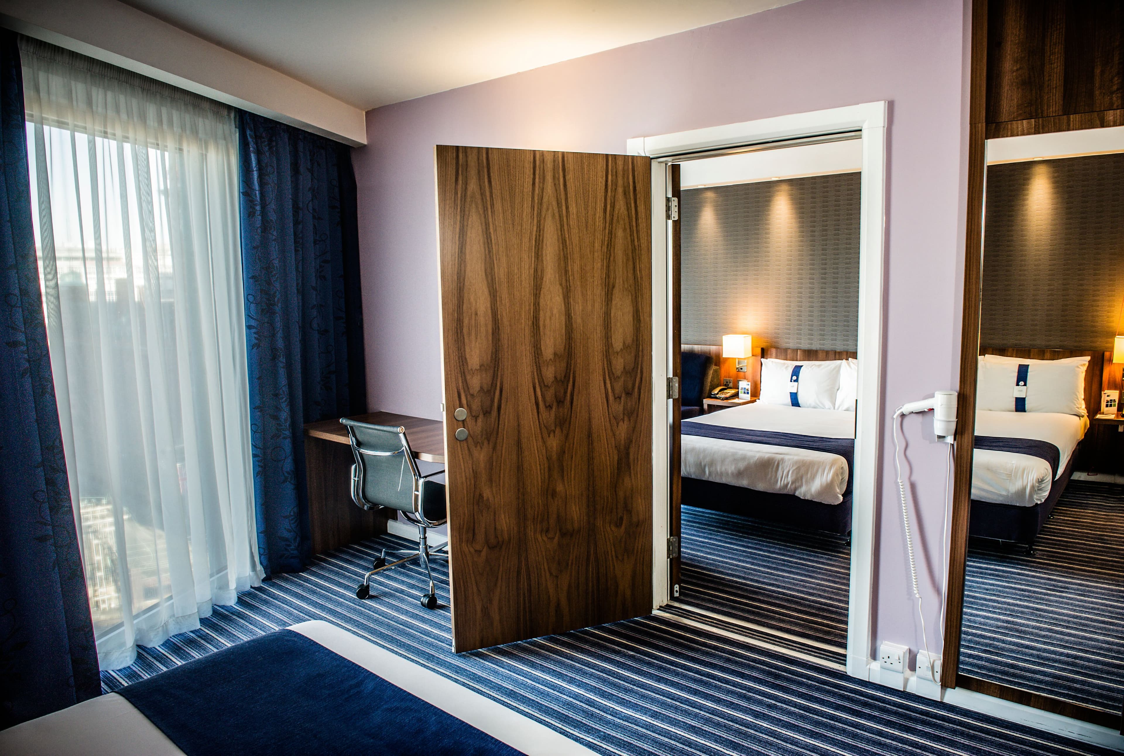 Holiday Inn Express Manchester CC - Oxford Road - Image 5
