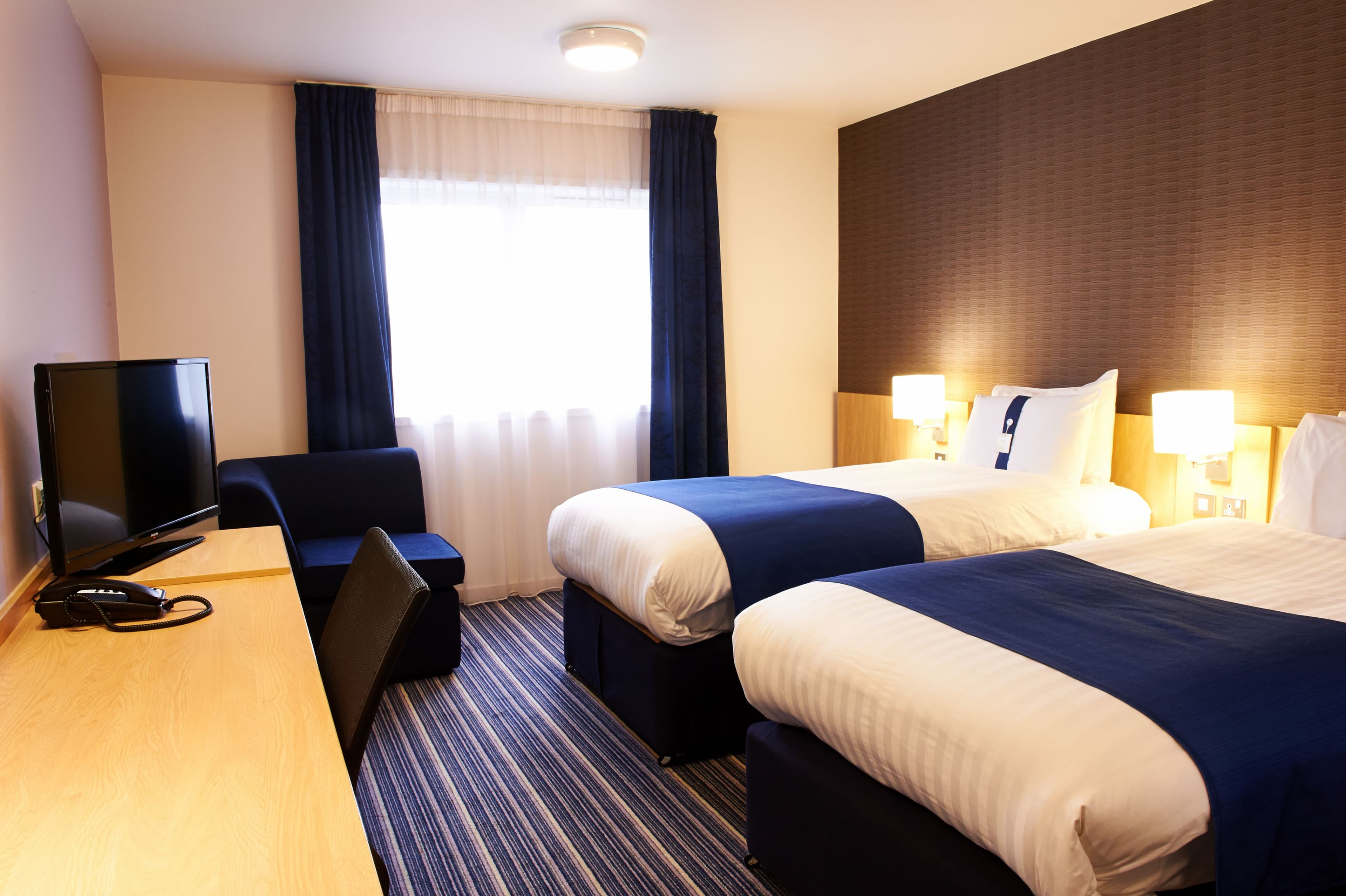 Holiday Inn Express Manchester Airport — 20