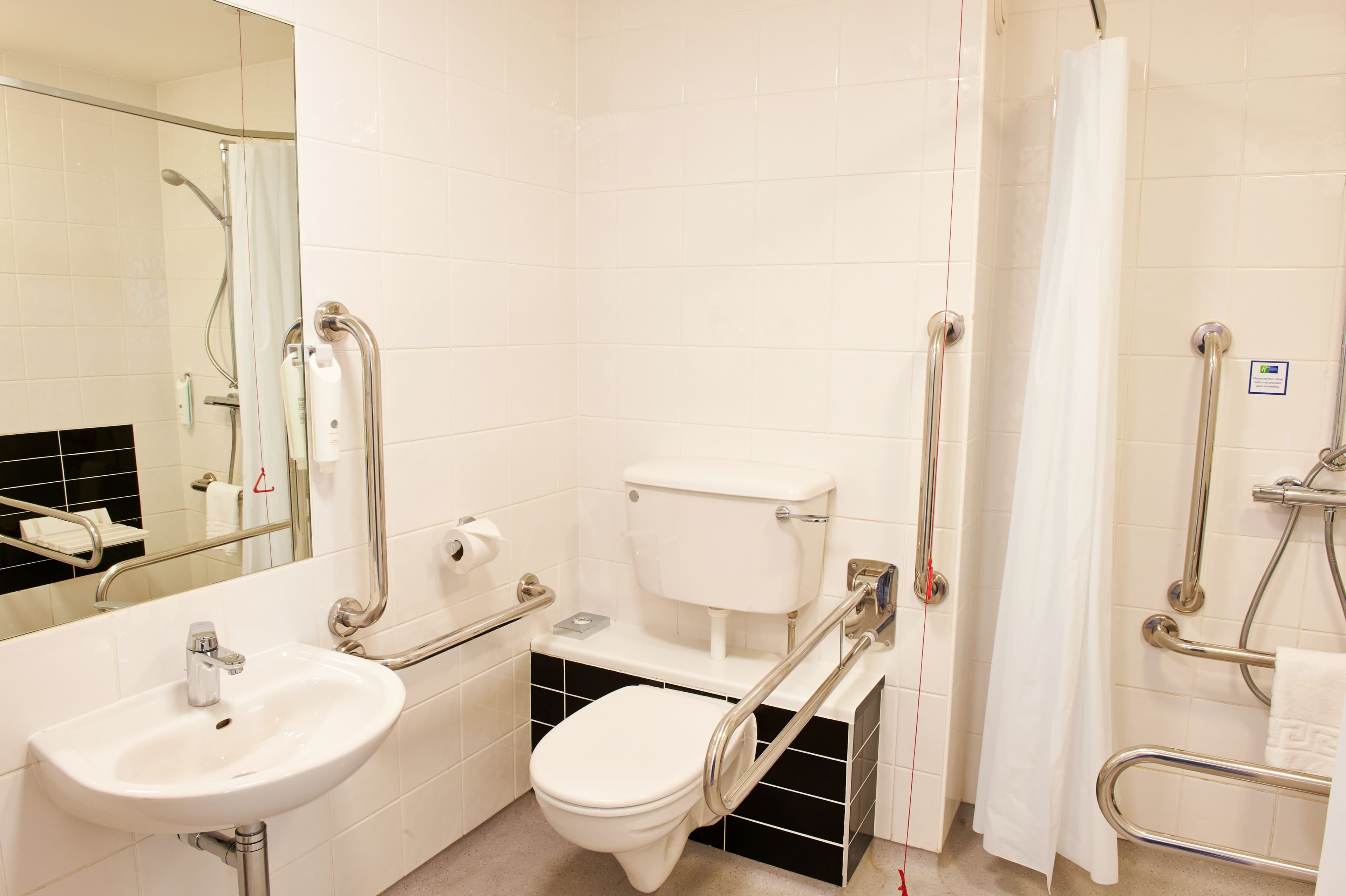 Holiday Inn Express Manchester Airport — 19