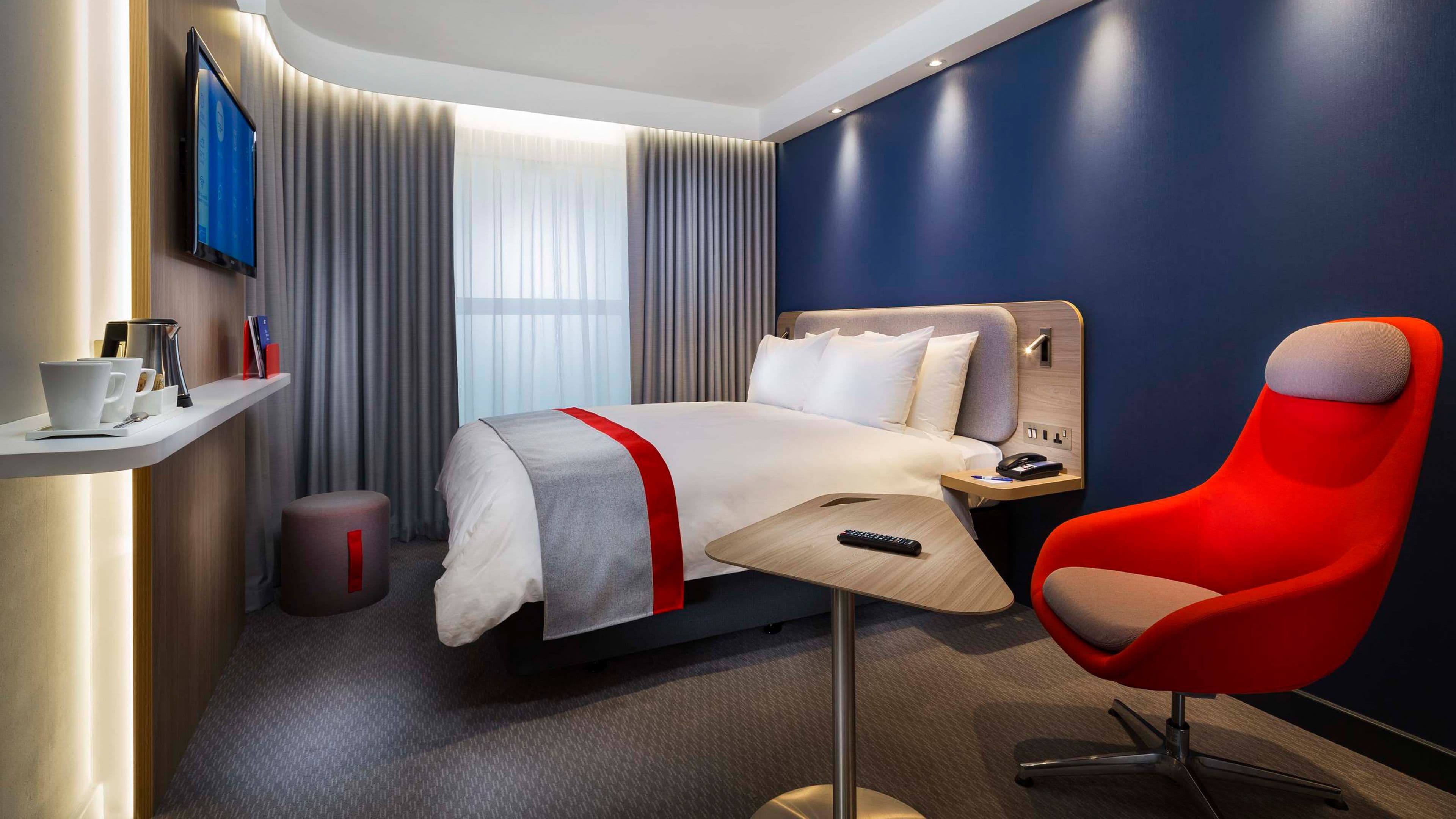 Standard Room with Free Hot Breakfast - Image 9