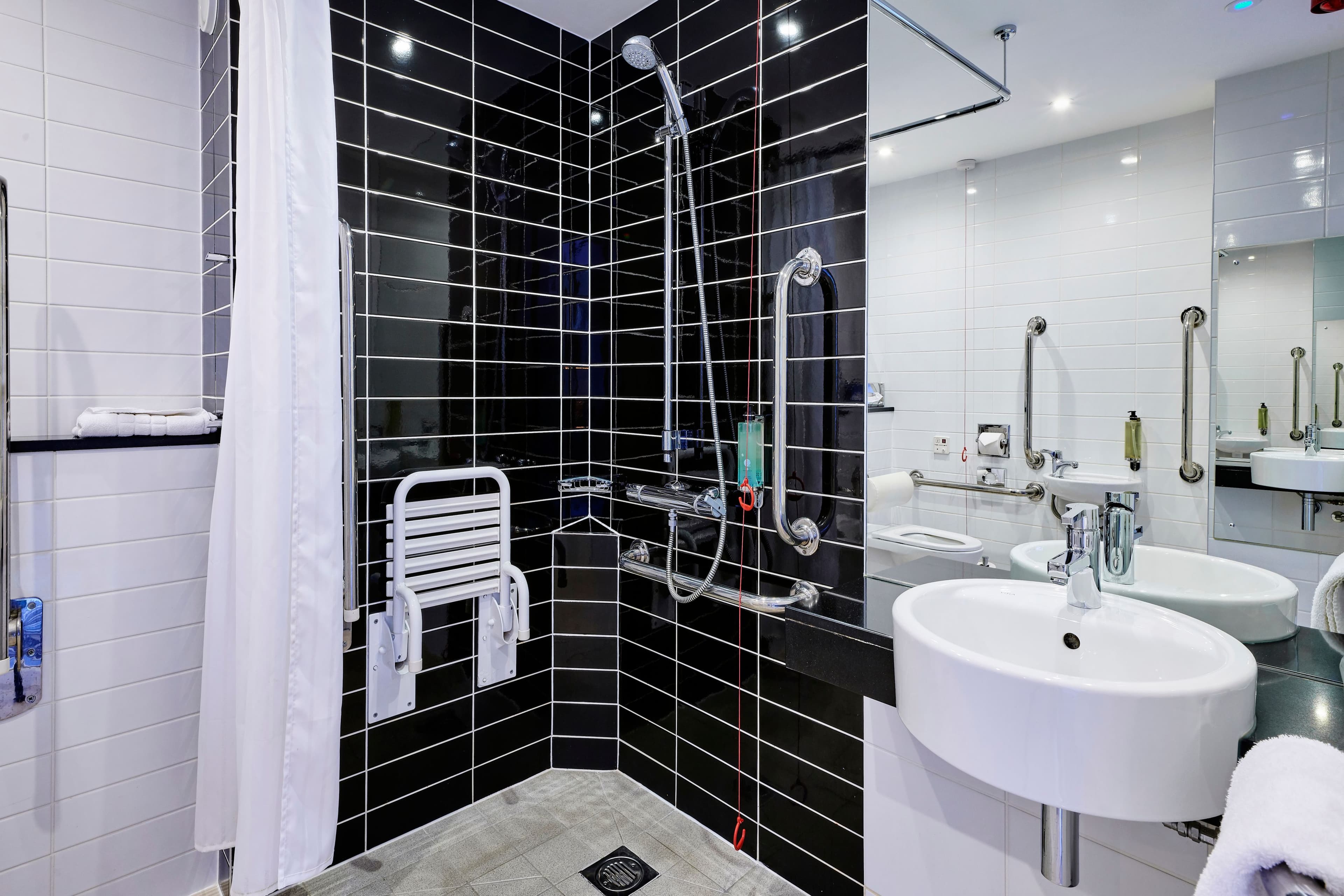 Holiday Inn Express Manchester City Centre - Arena — 13