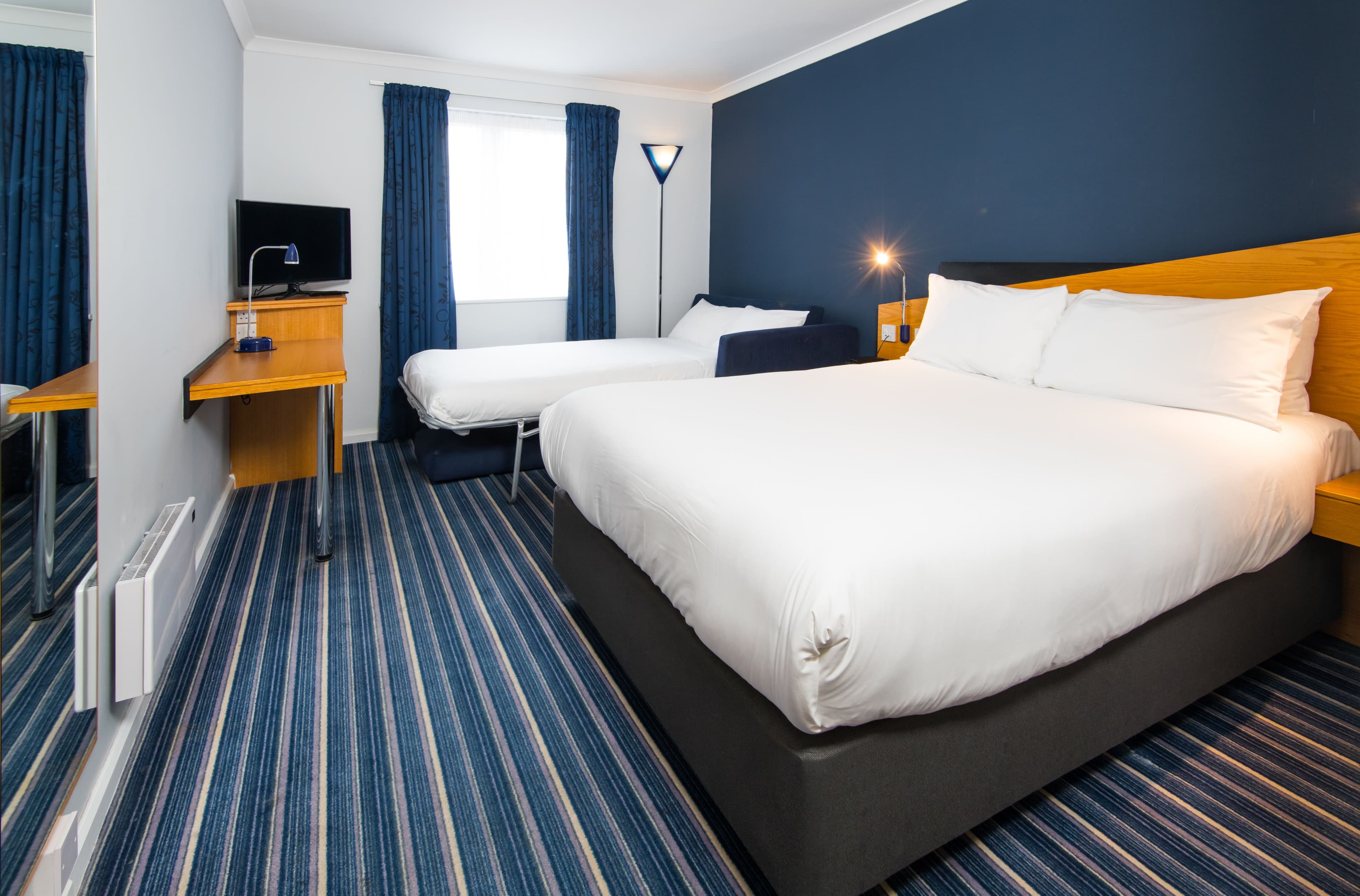 Holiday Inn Express Manchester - East — 5