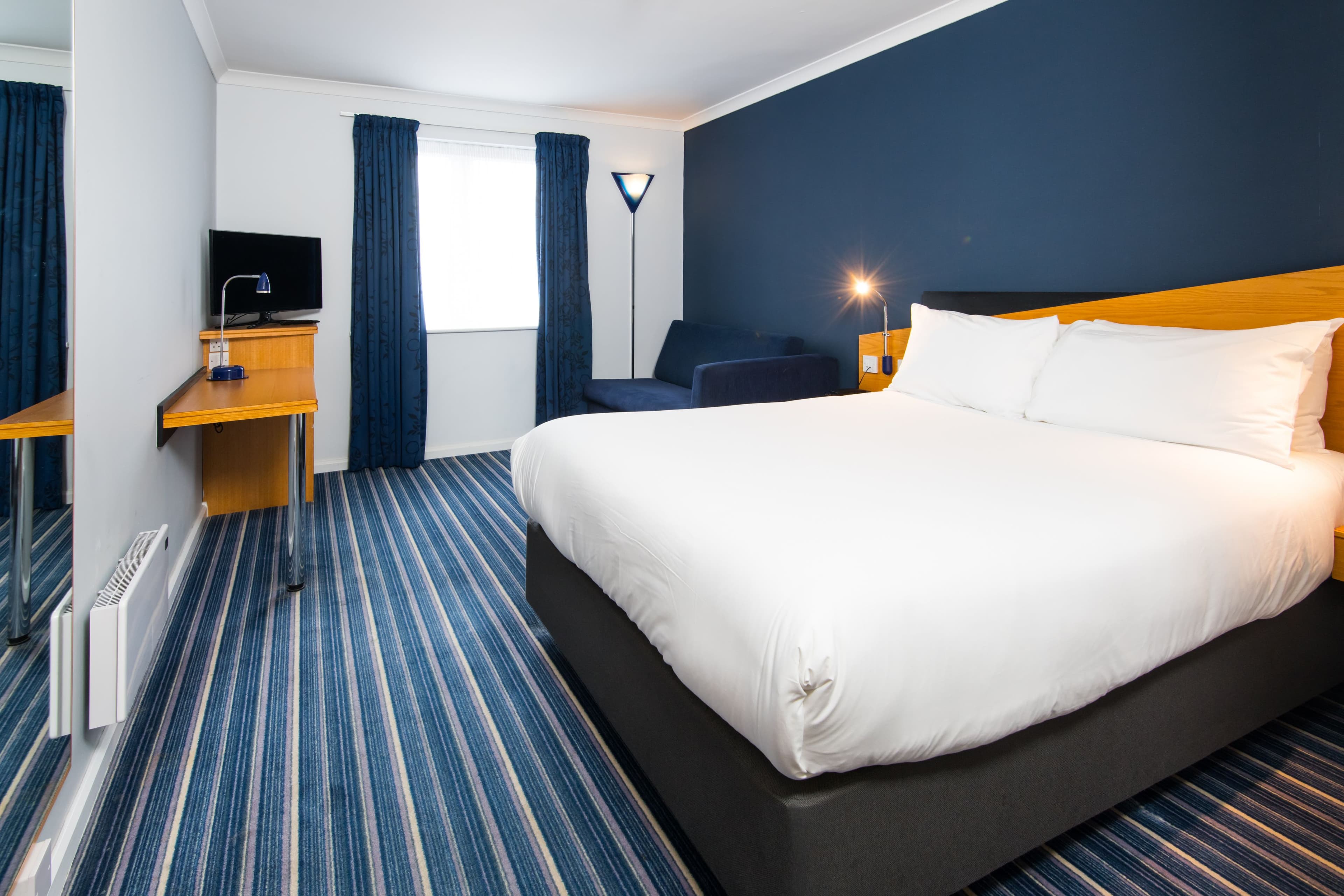 Holiday Inn Express Manchester - East — 4