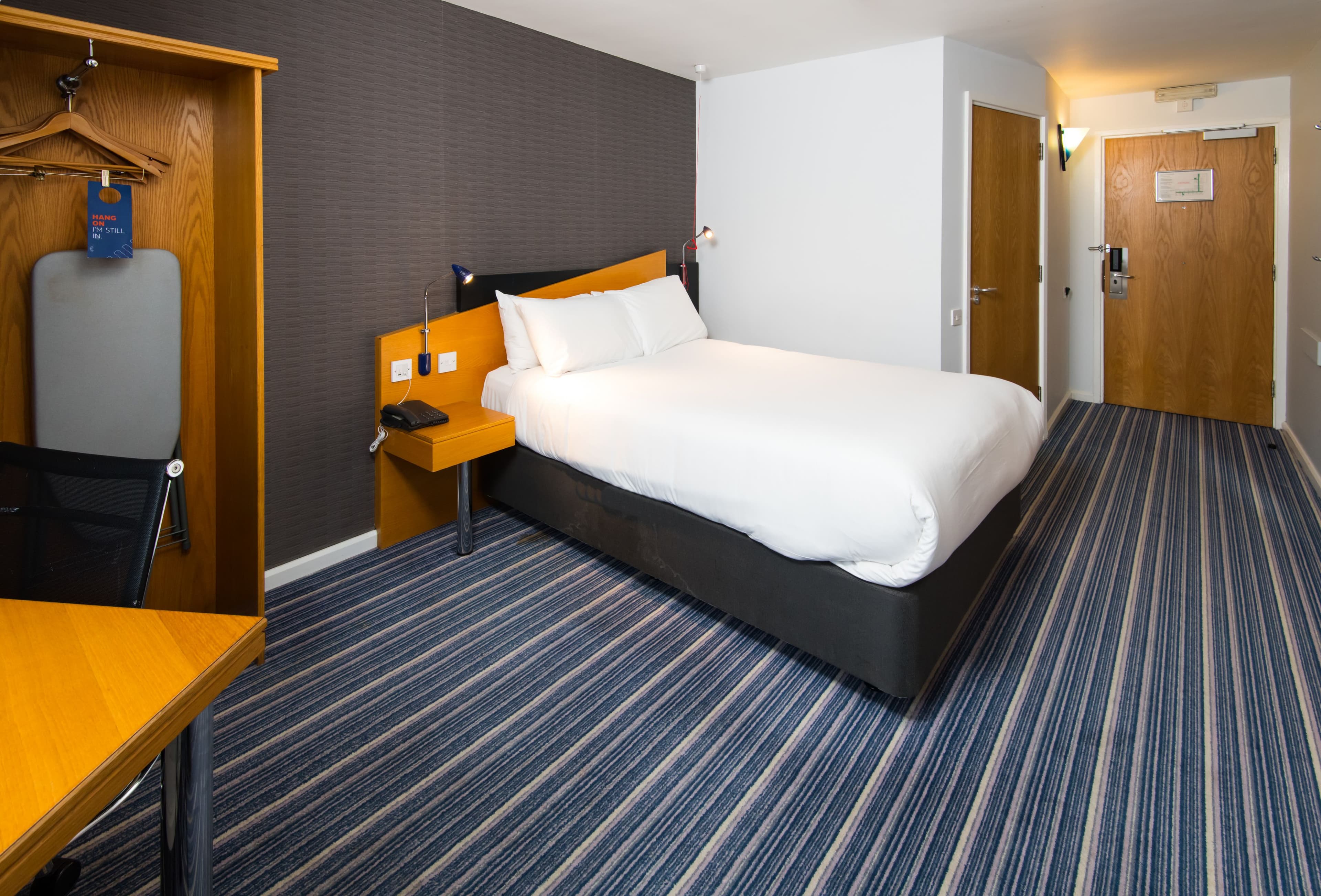 Holiday Inn Express Manchester - East — 12