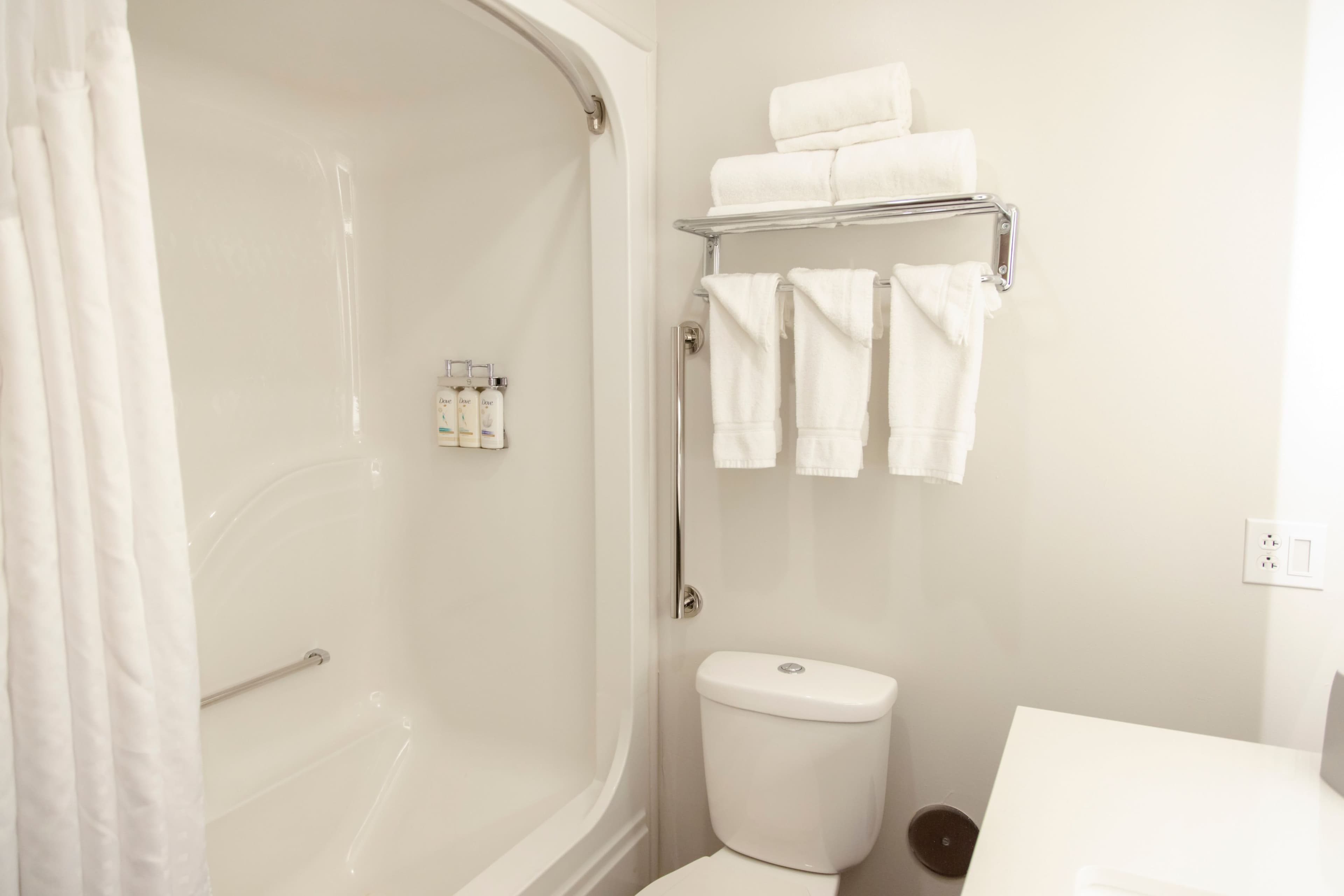 Holiday Inn Express Marshfield (Springfield Area) — 5