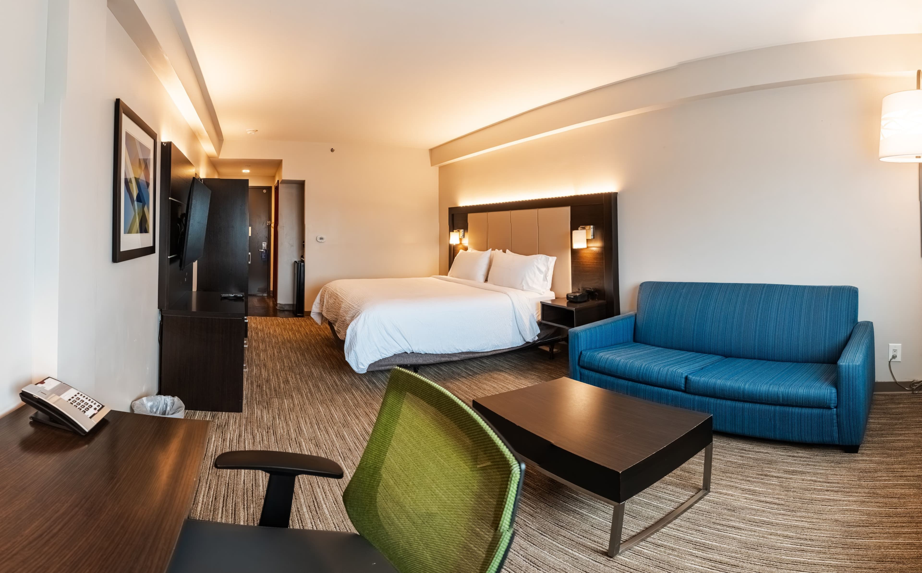 Holiday Inn Express Queens - Maspeth - Image 5