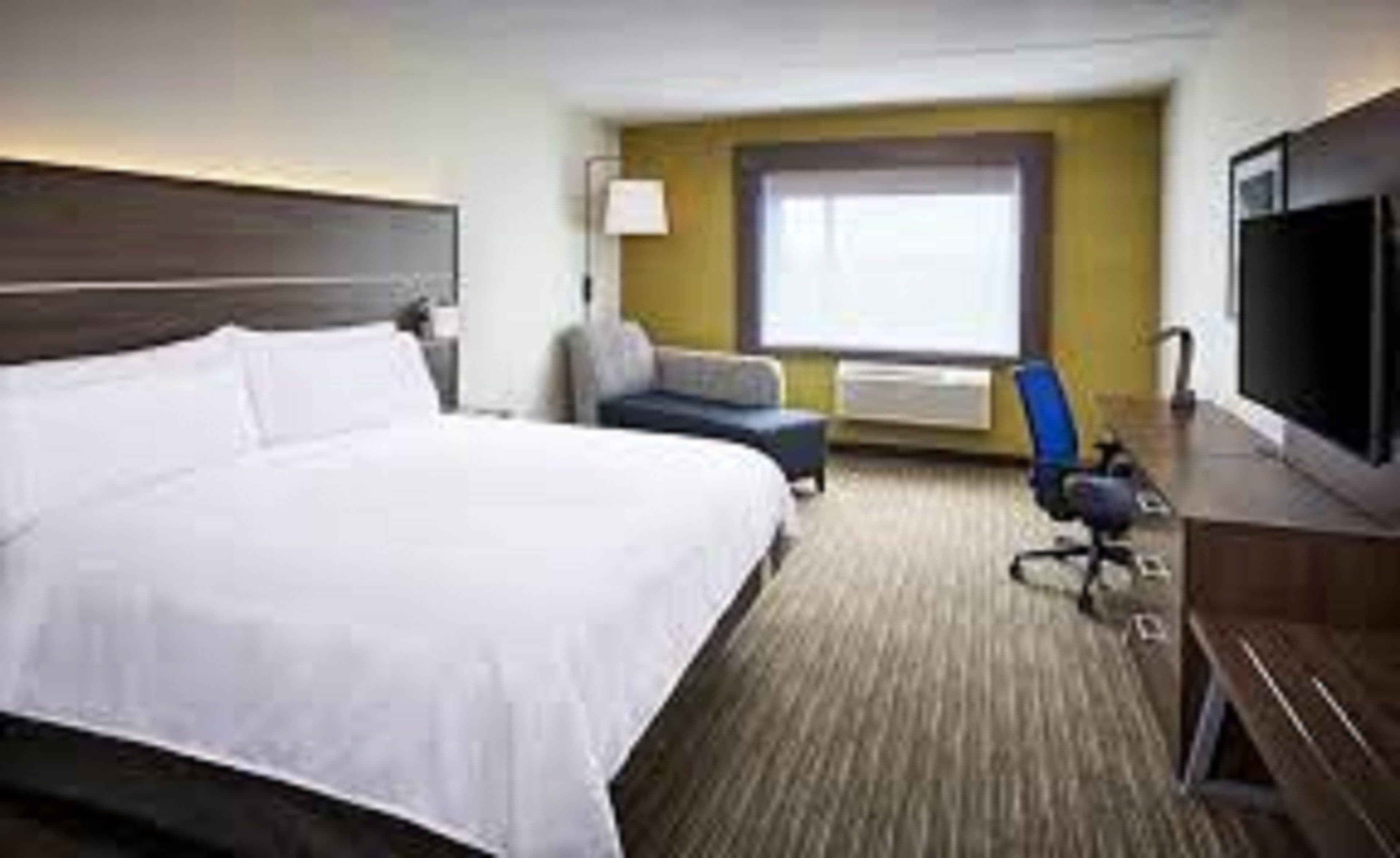 Holiday Inn Express McComb - Image 2