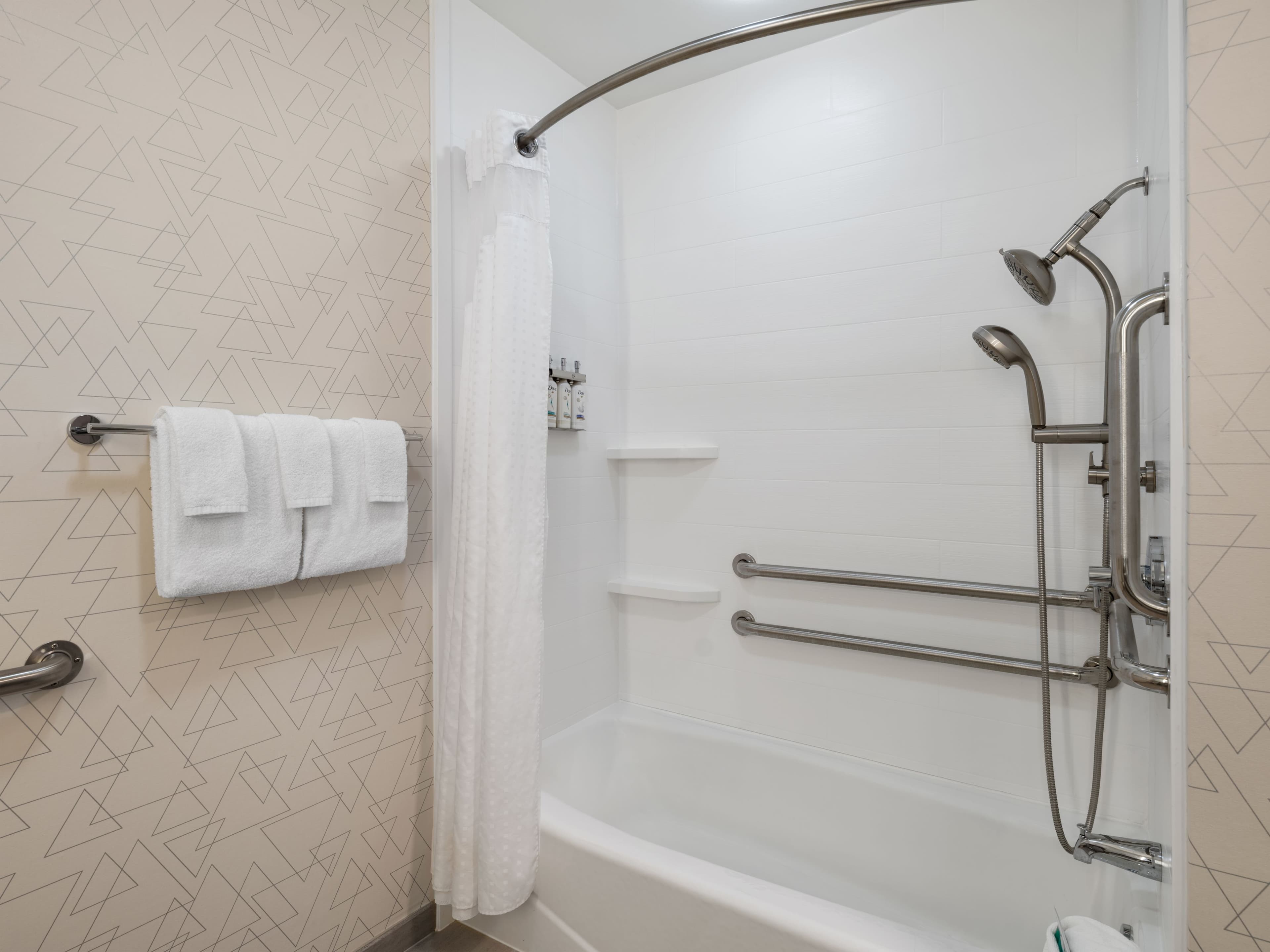 Holiday Inn Express Meadville (I-79 Exit 147a) — 41