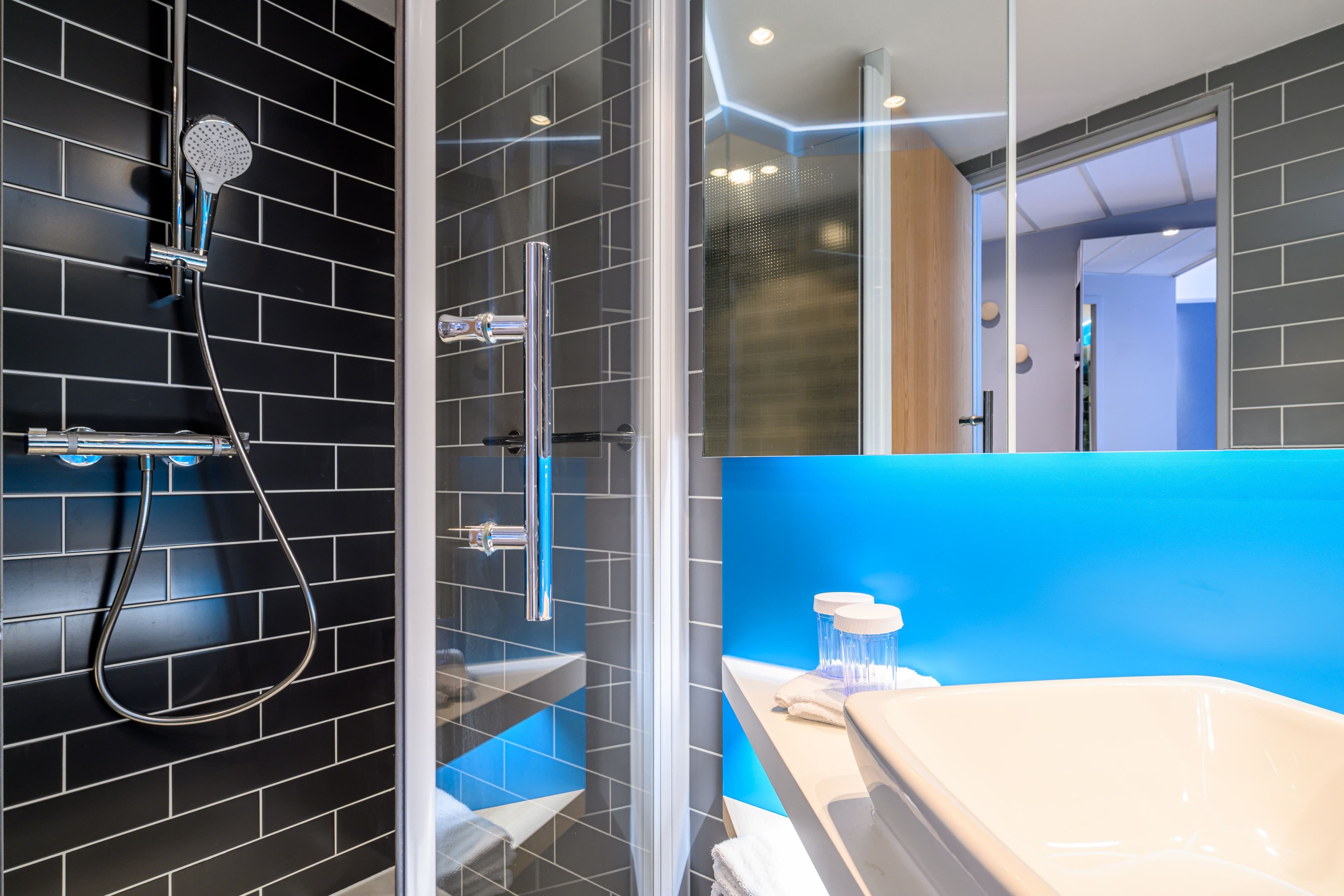 Holiday Inn Express Mechelen City Centre - Image 3