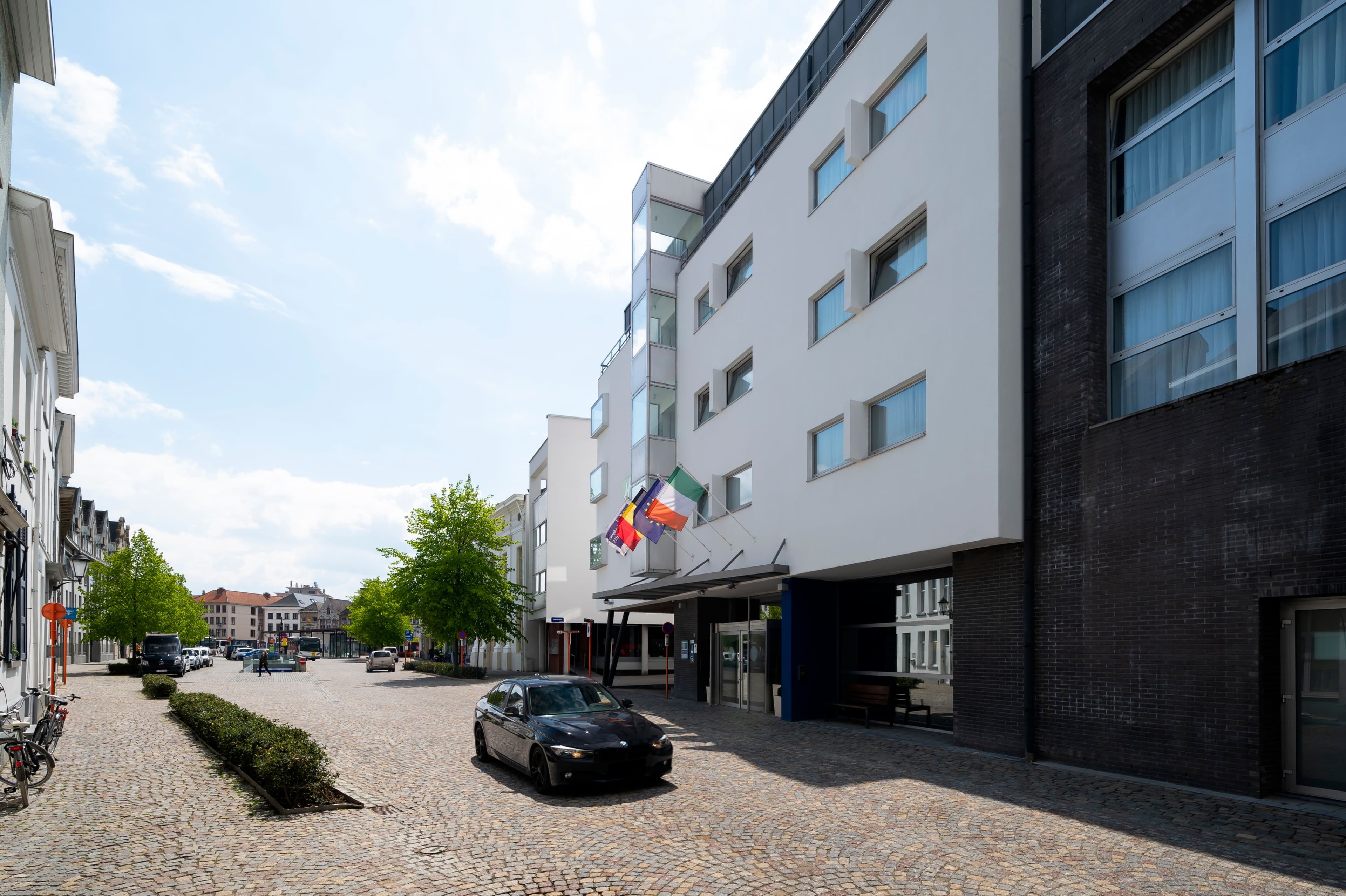 Holiday Inn Express Mechelen City Centre - Image 1