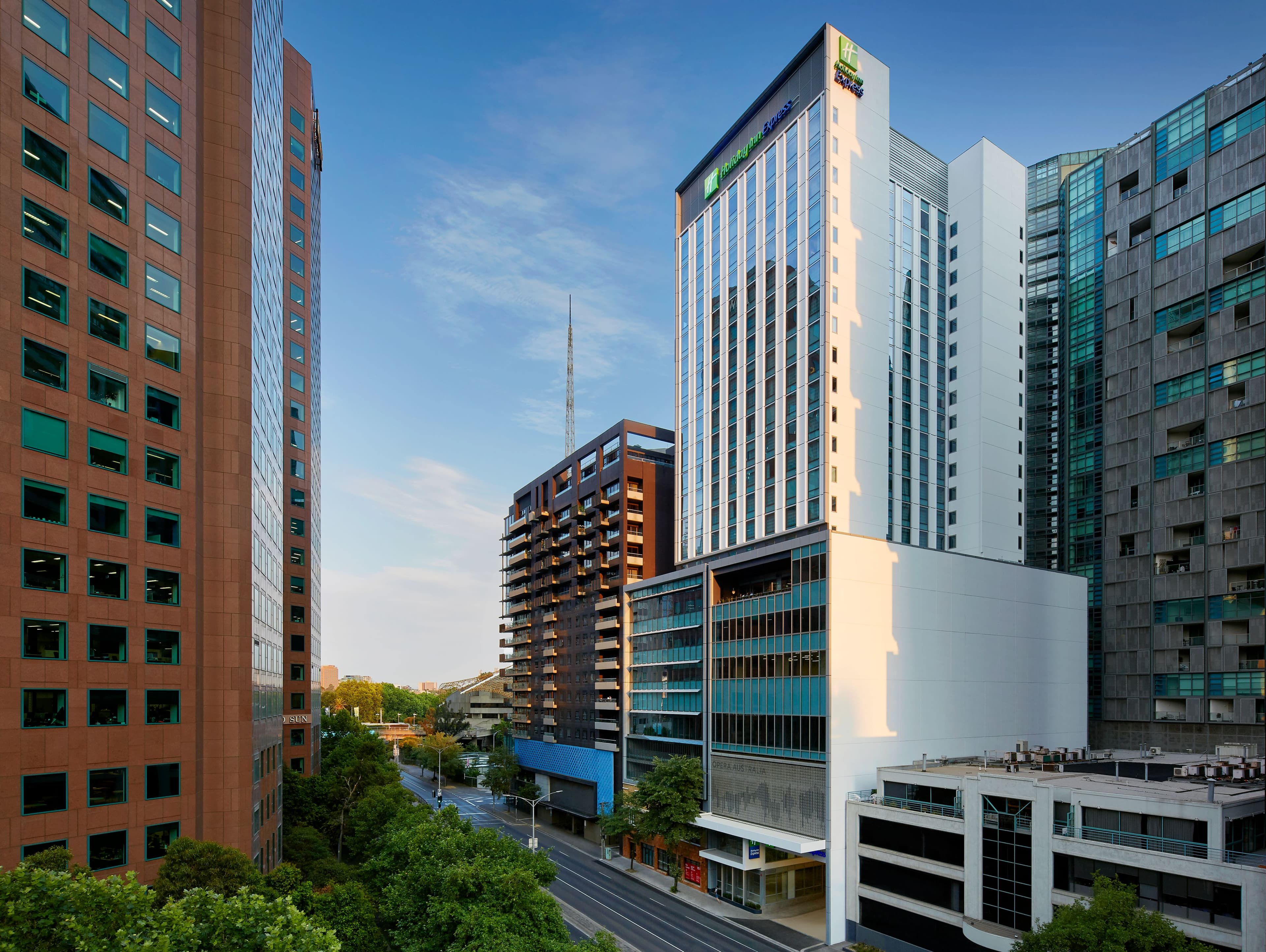 Holiday Inn Express Melbourne Southbank - Image 1