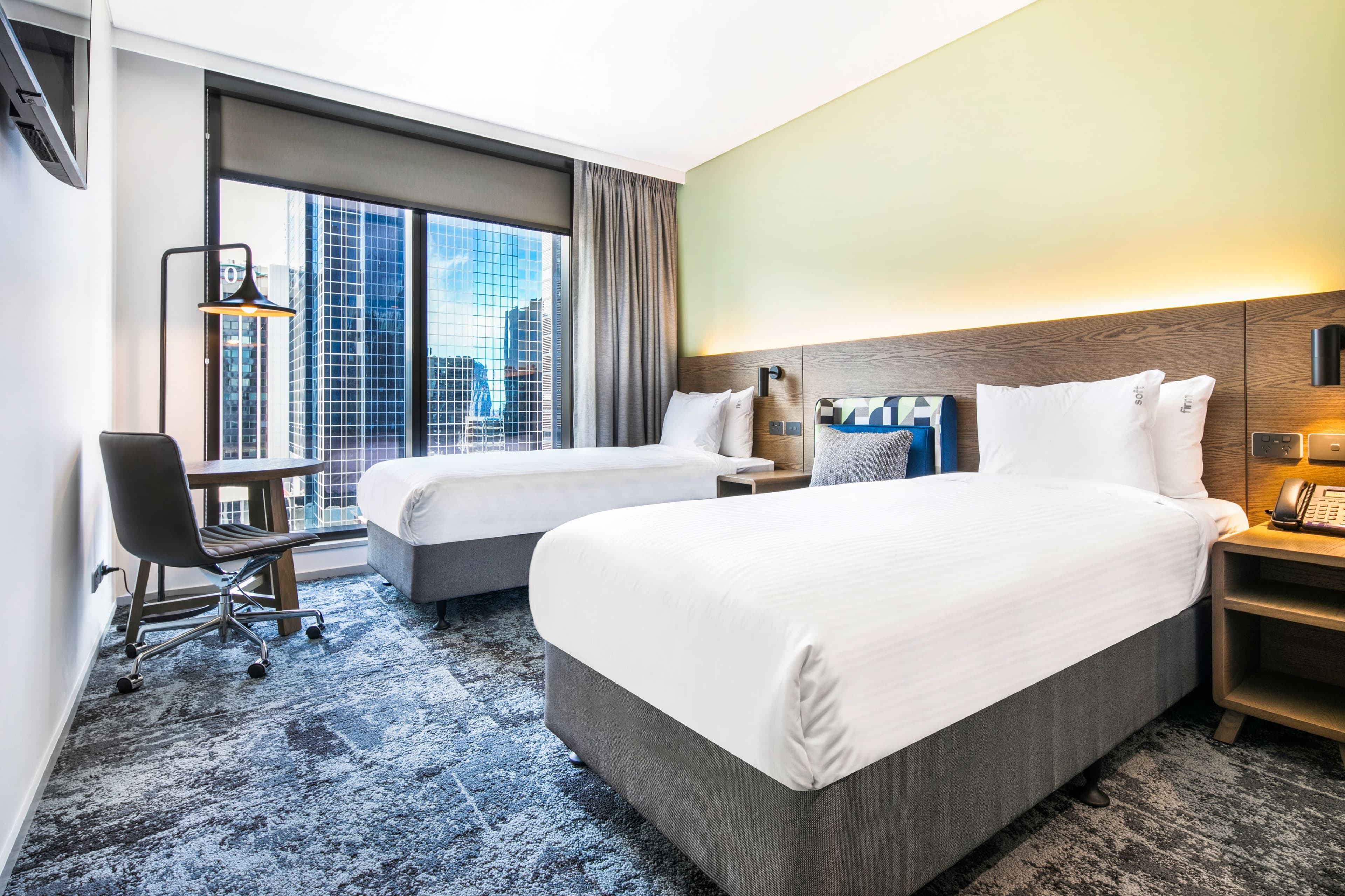 Holiday Inn Express Melbourne Little Collins — 22