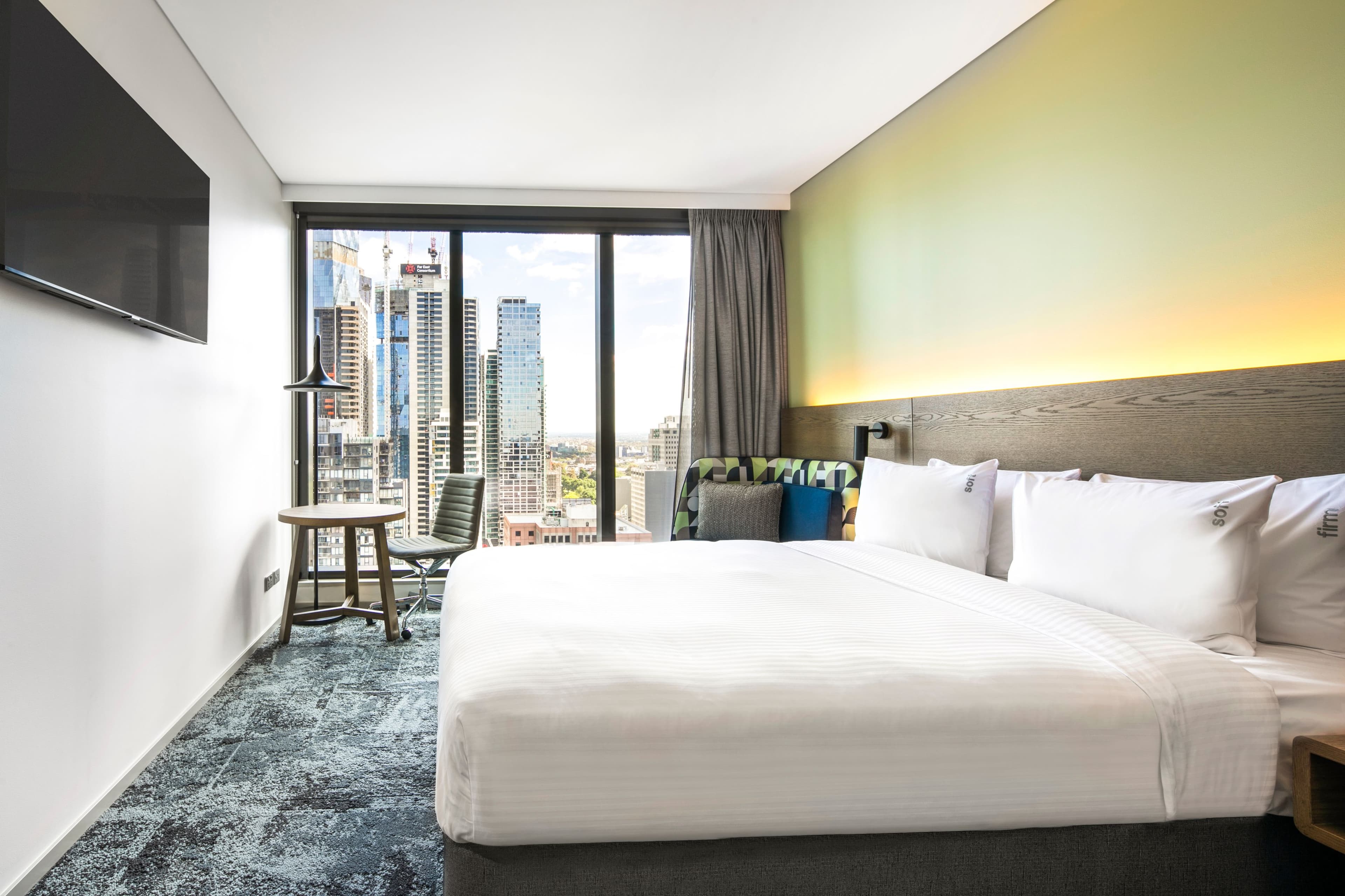 Holiday Inn Express Melbourne Little Collins — 7