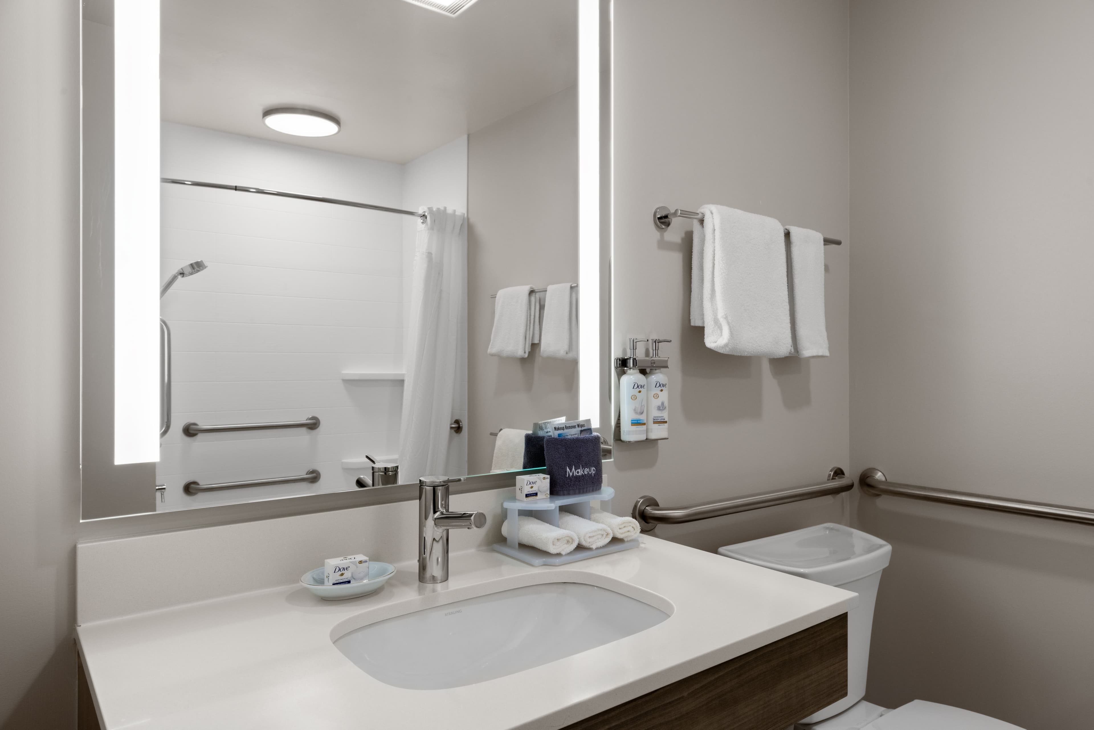Holiday Inn Express Grove City (Outlet Center) — 14