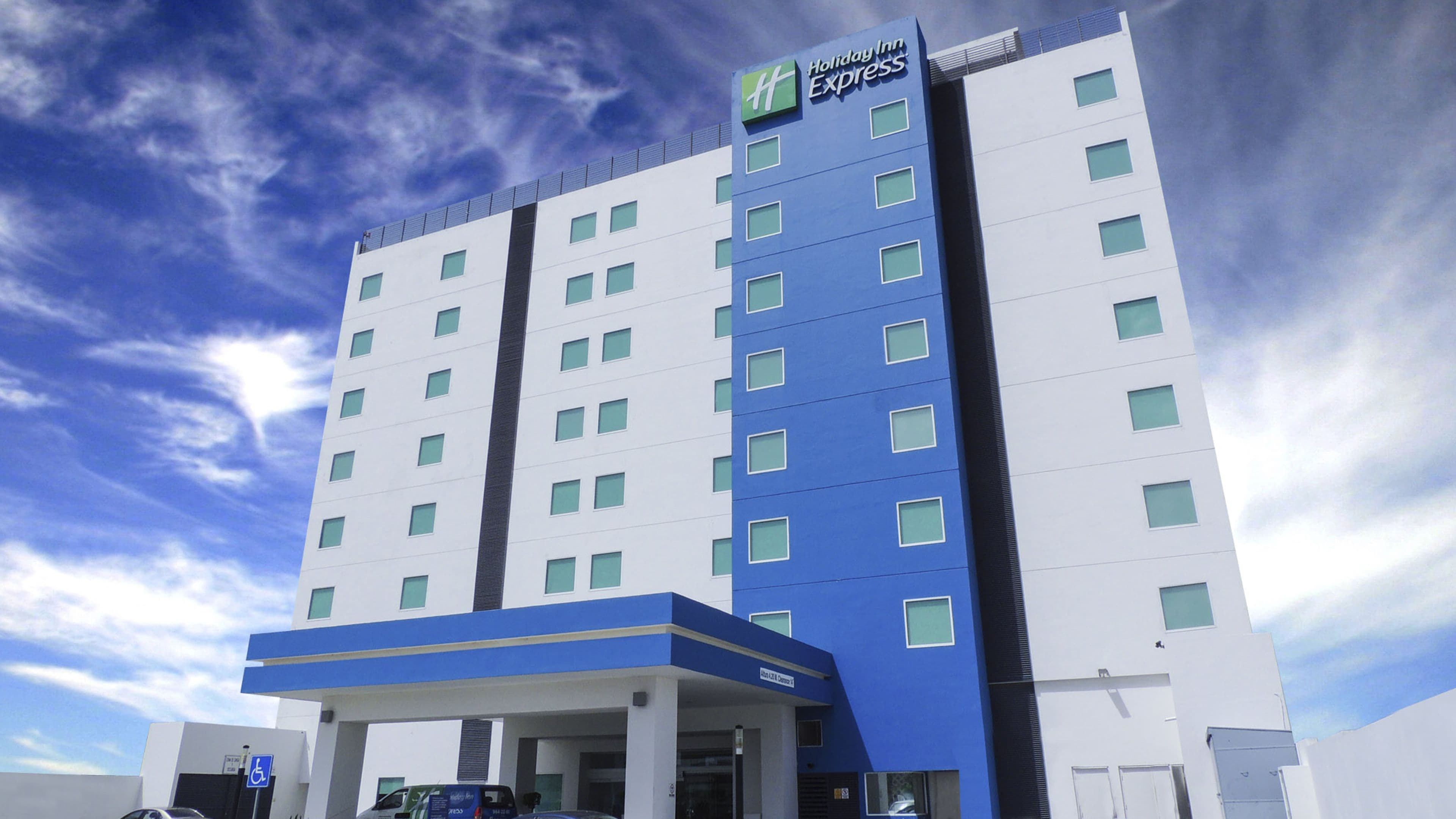 Holiday Inn Express Merida - Image 1