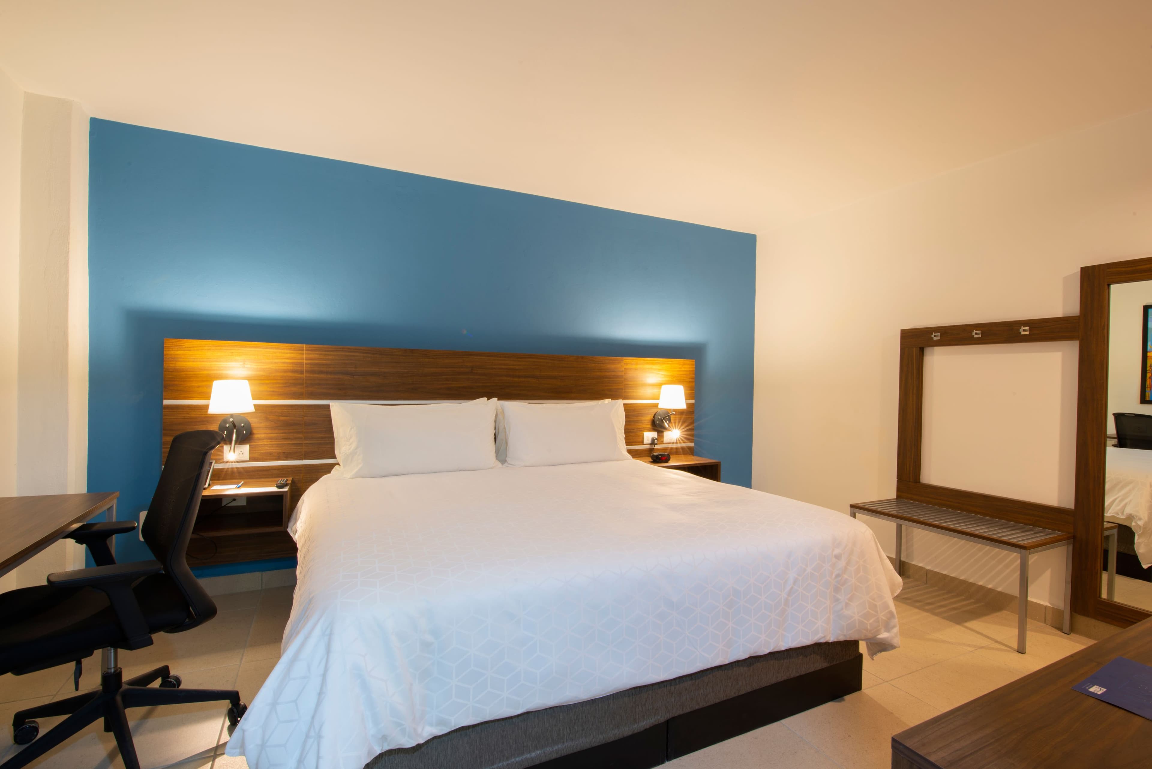 Holiday Inn Express Merida Centro - Image 5