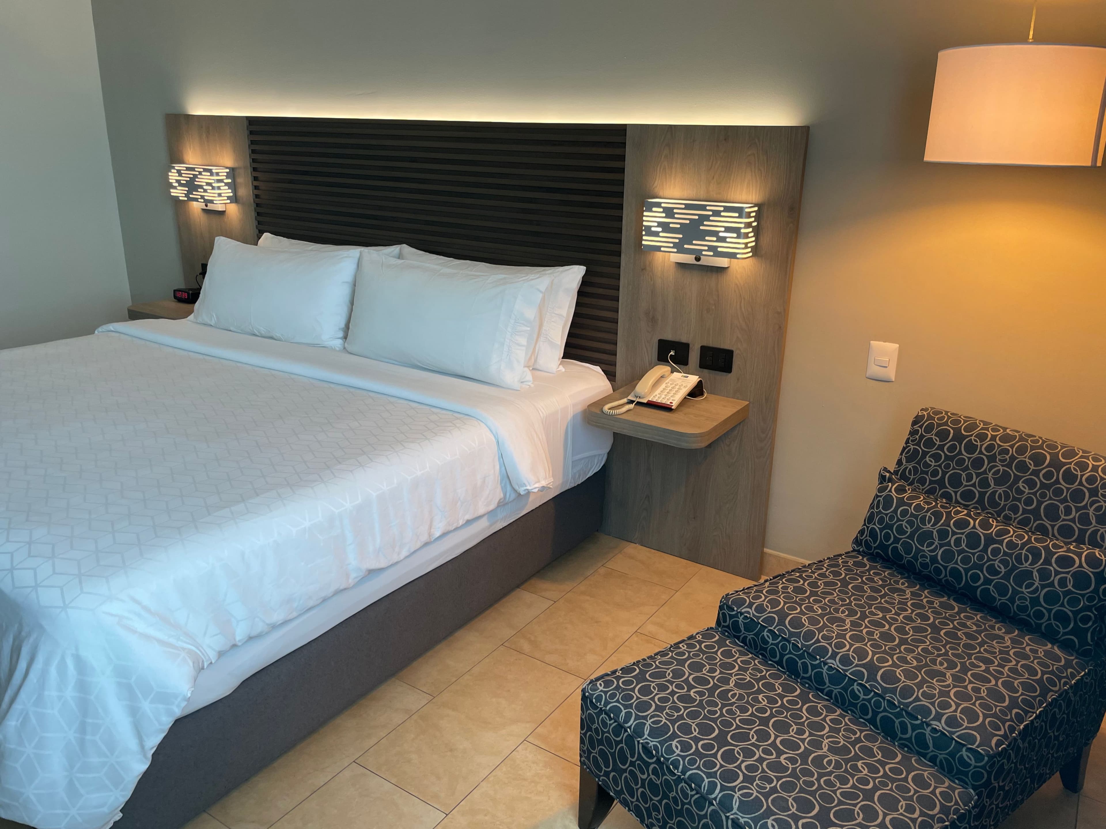 Holiday Inn Express Merida - Image 5