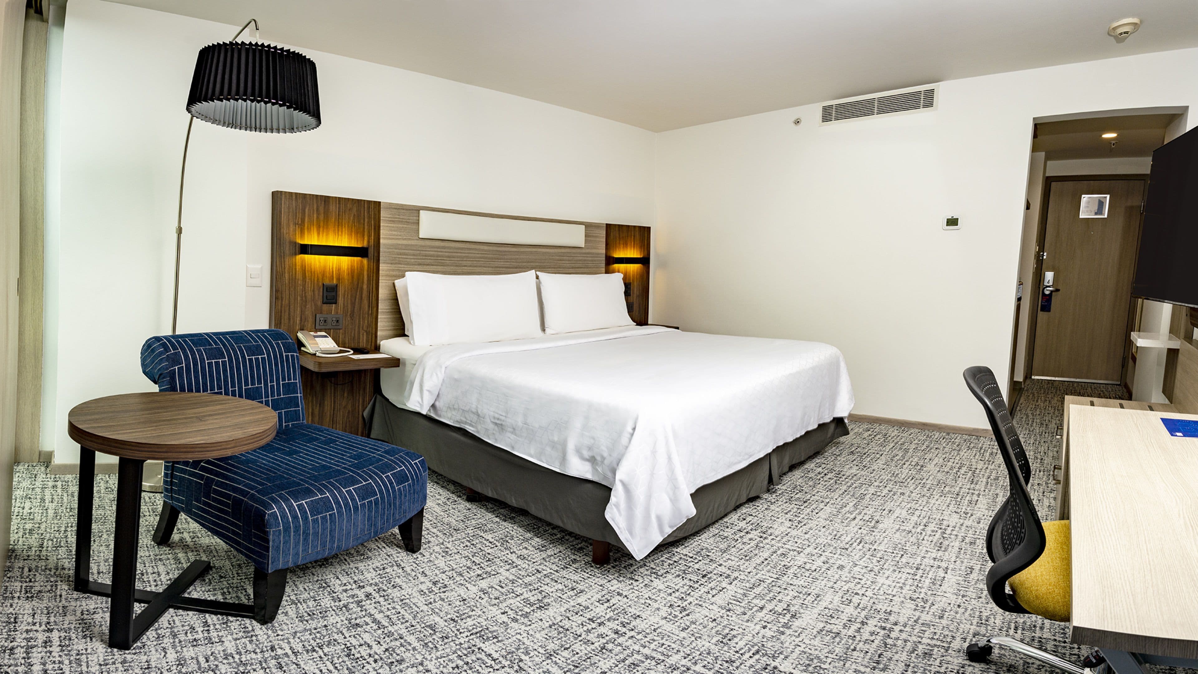 Holiday Inn Express Toluca Galerias Metepec - Image 3