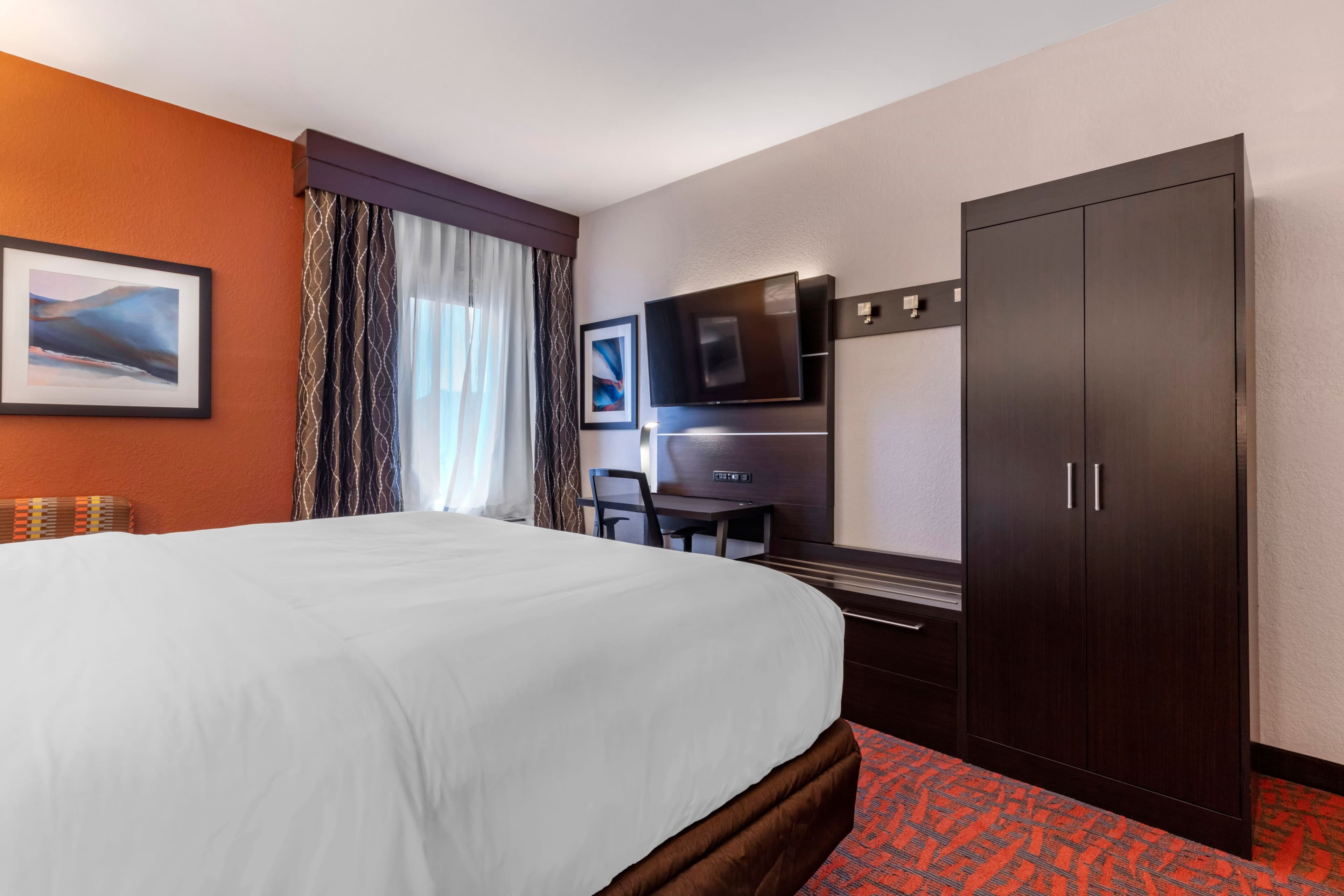 Holiday Inn Express Metropolis - Image 2