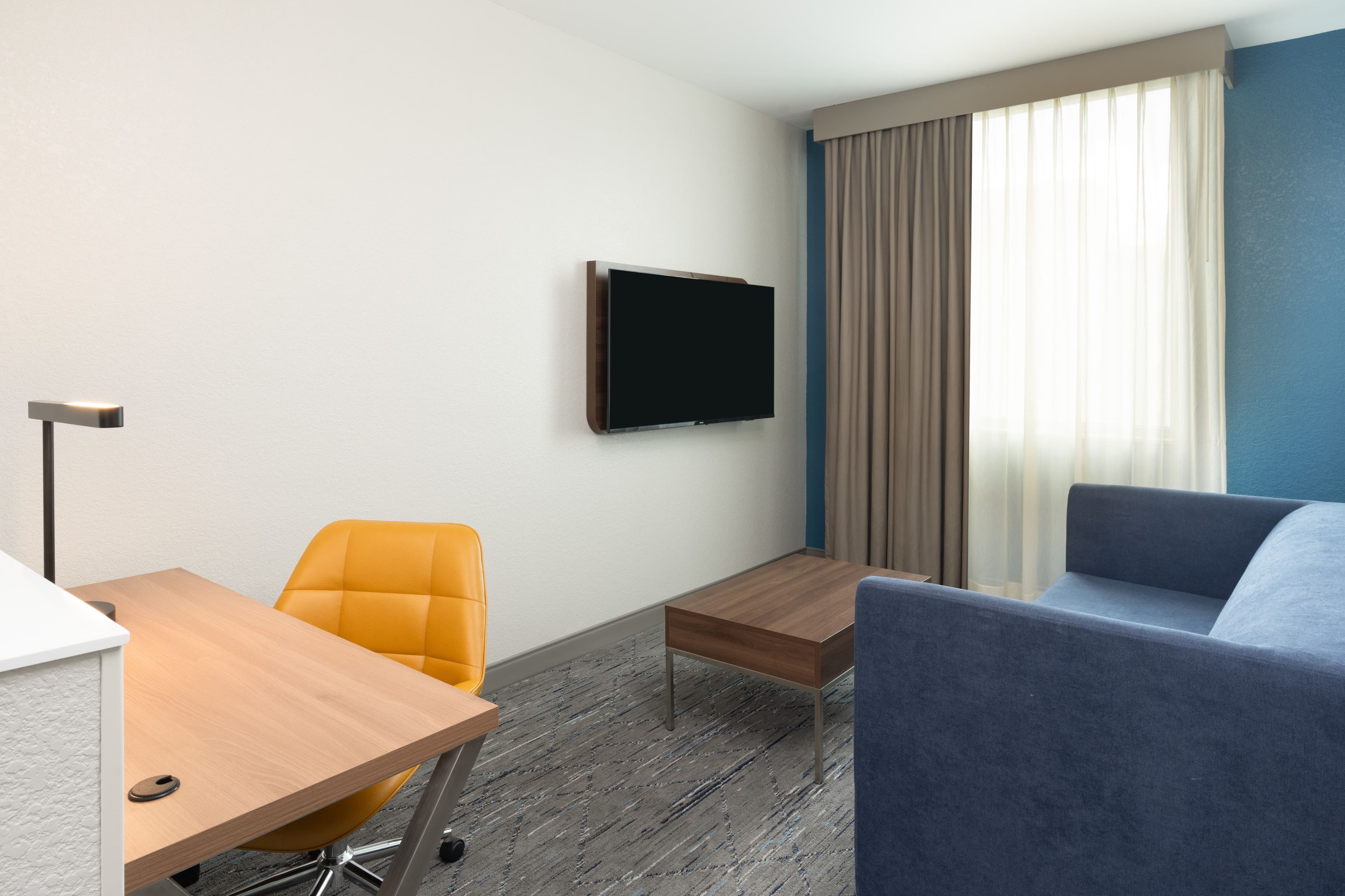 Holiday Inn Express Miami Airport-Blue Lagoon Area - Image 3