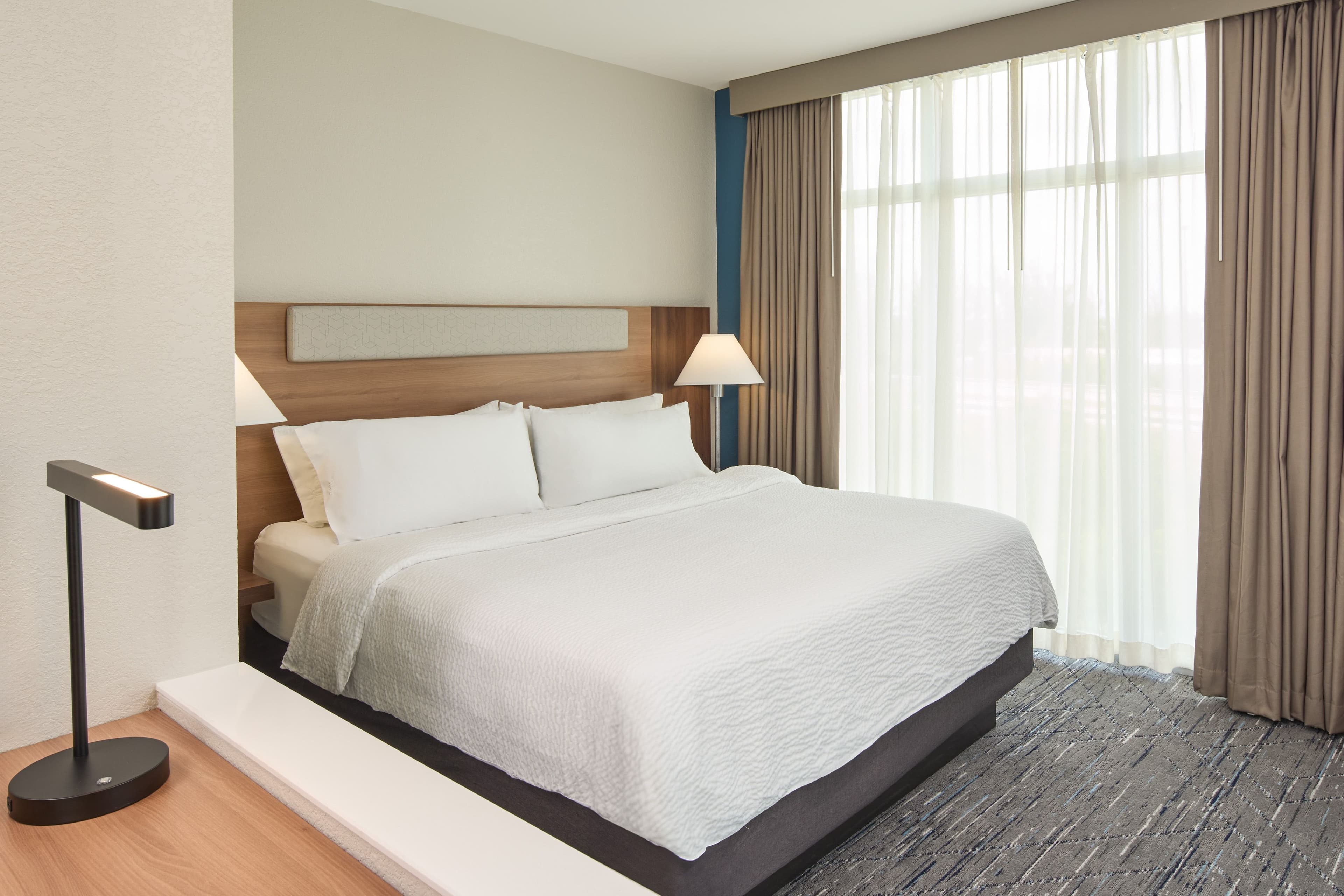 Holiday Inn Express Miami Airport-Blue Lagoon Area — 13