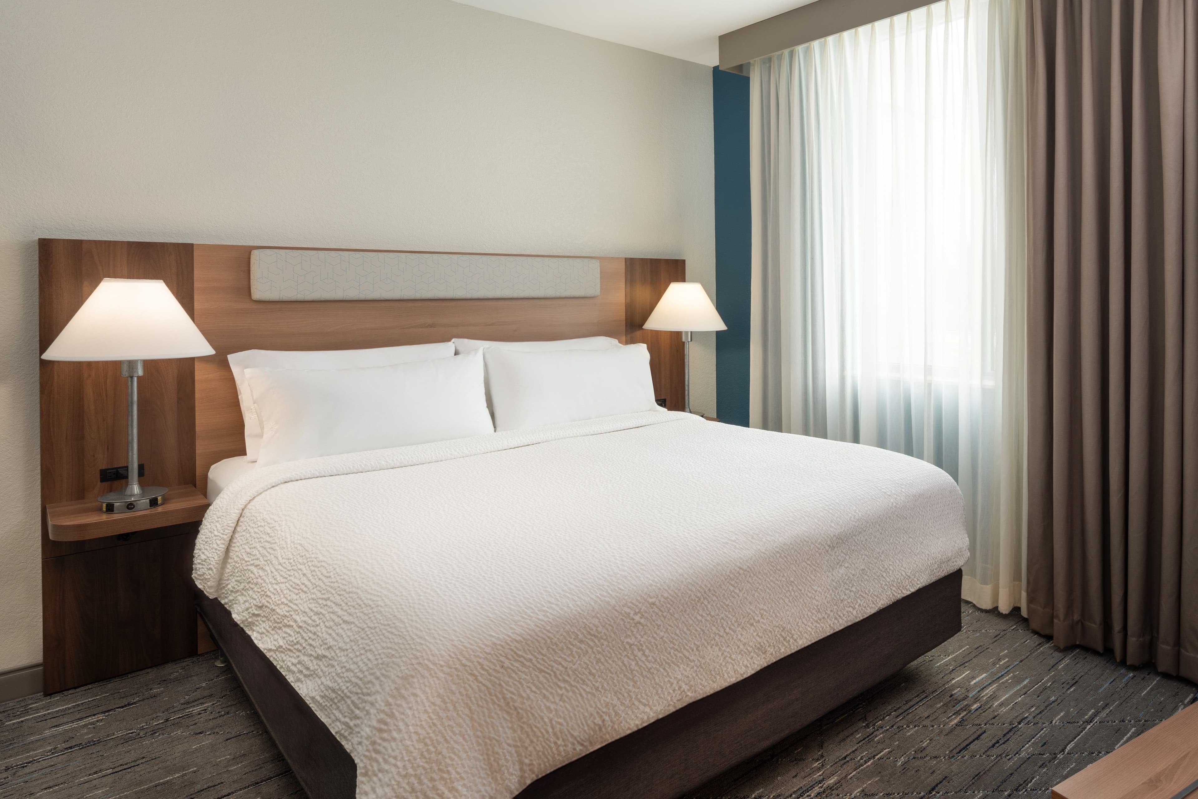 Holiday Inn Express Miami Airport-Blue Lagoon Area - Image 4