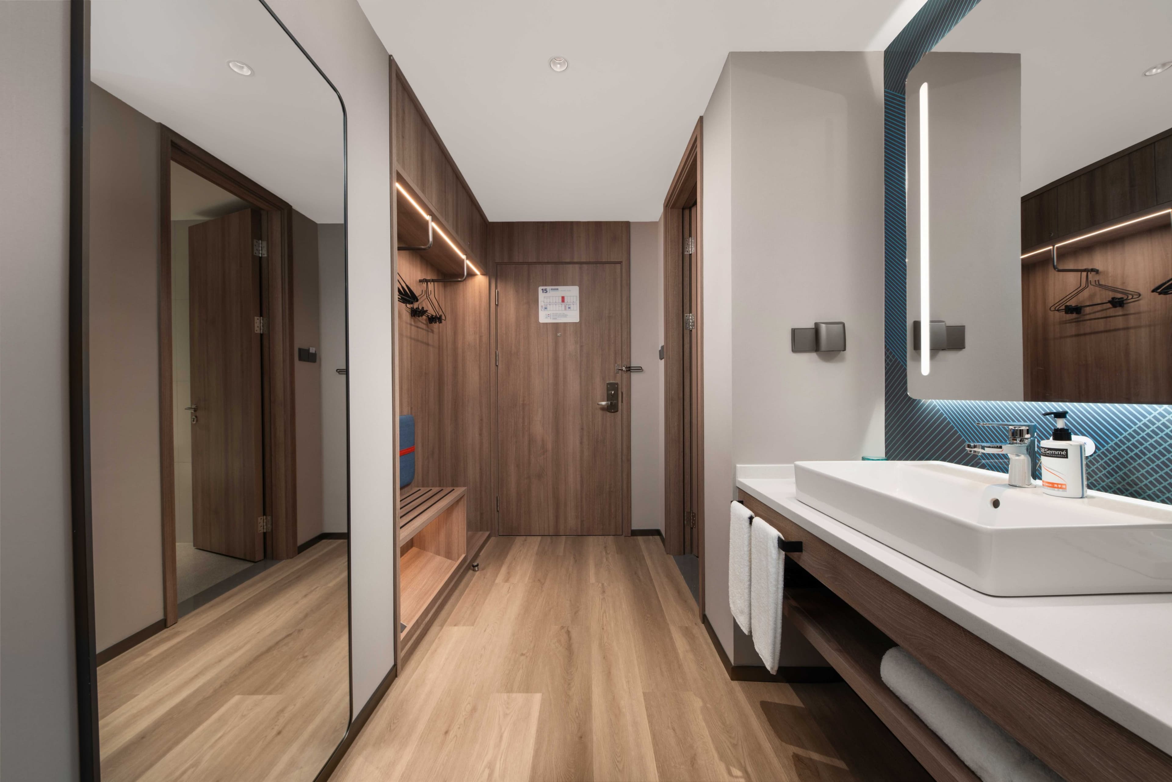 Holiday Inn Express Mianyang Sci-Tech City - Image 4