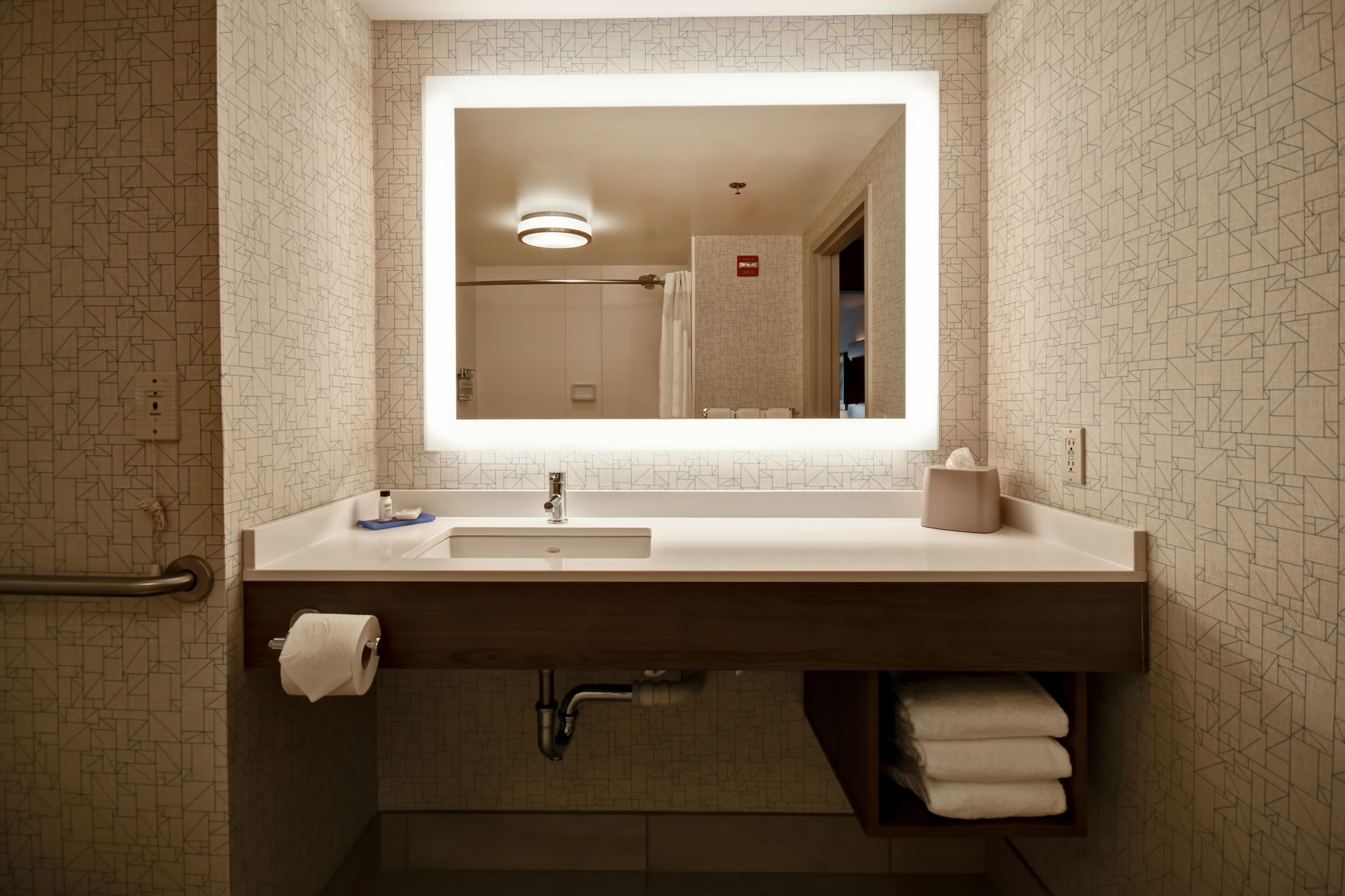 Holiday Inn Express Newport North - Middletown — 13