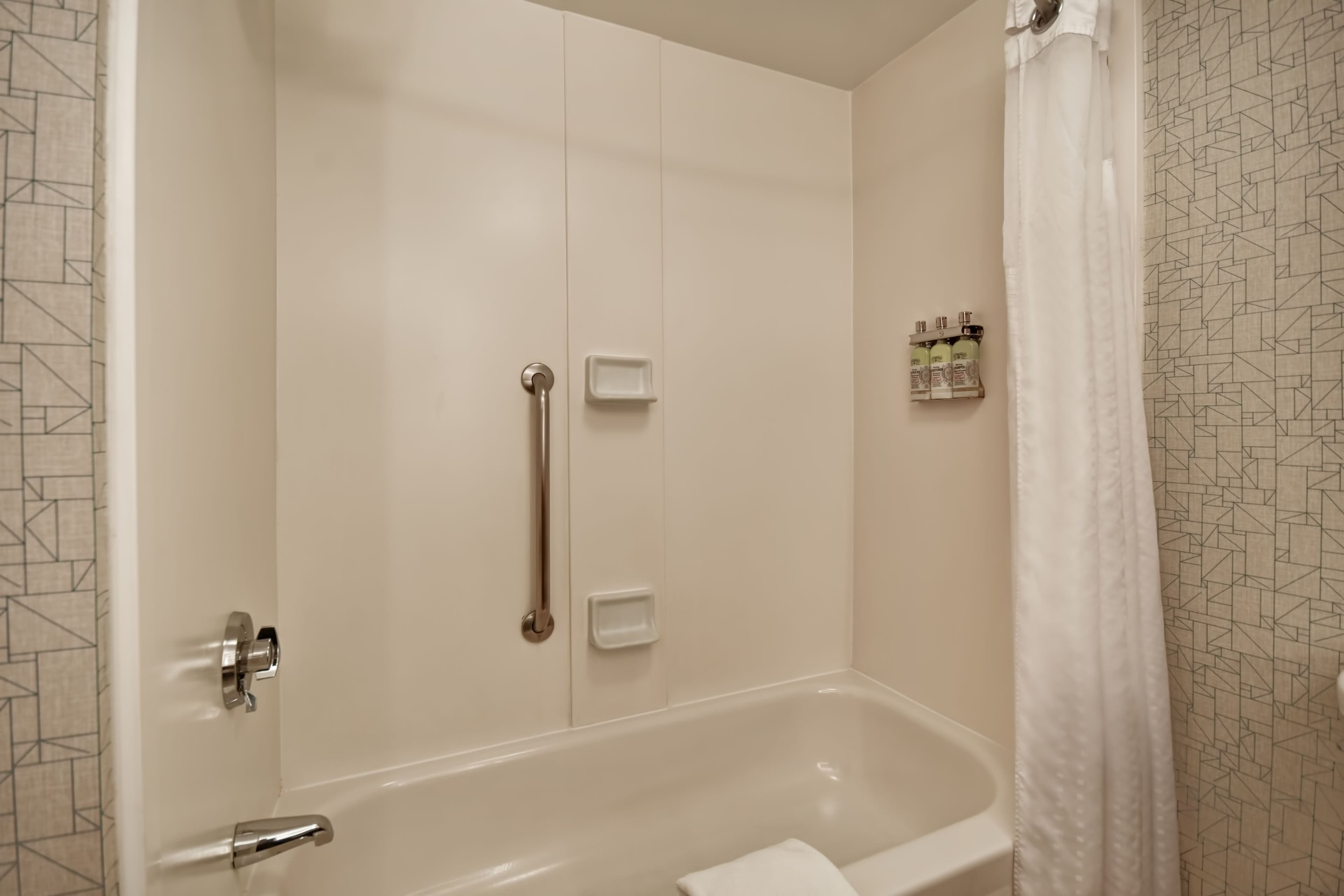 Holiday Inn Express Newport North - Middletown — 22