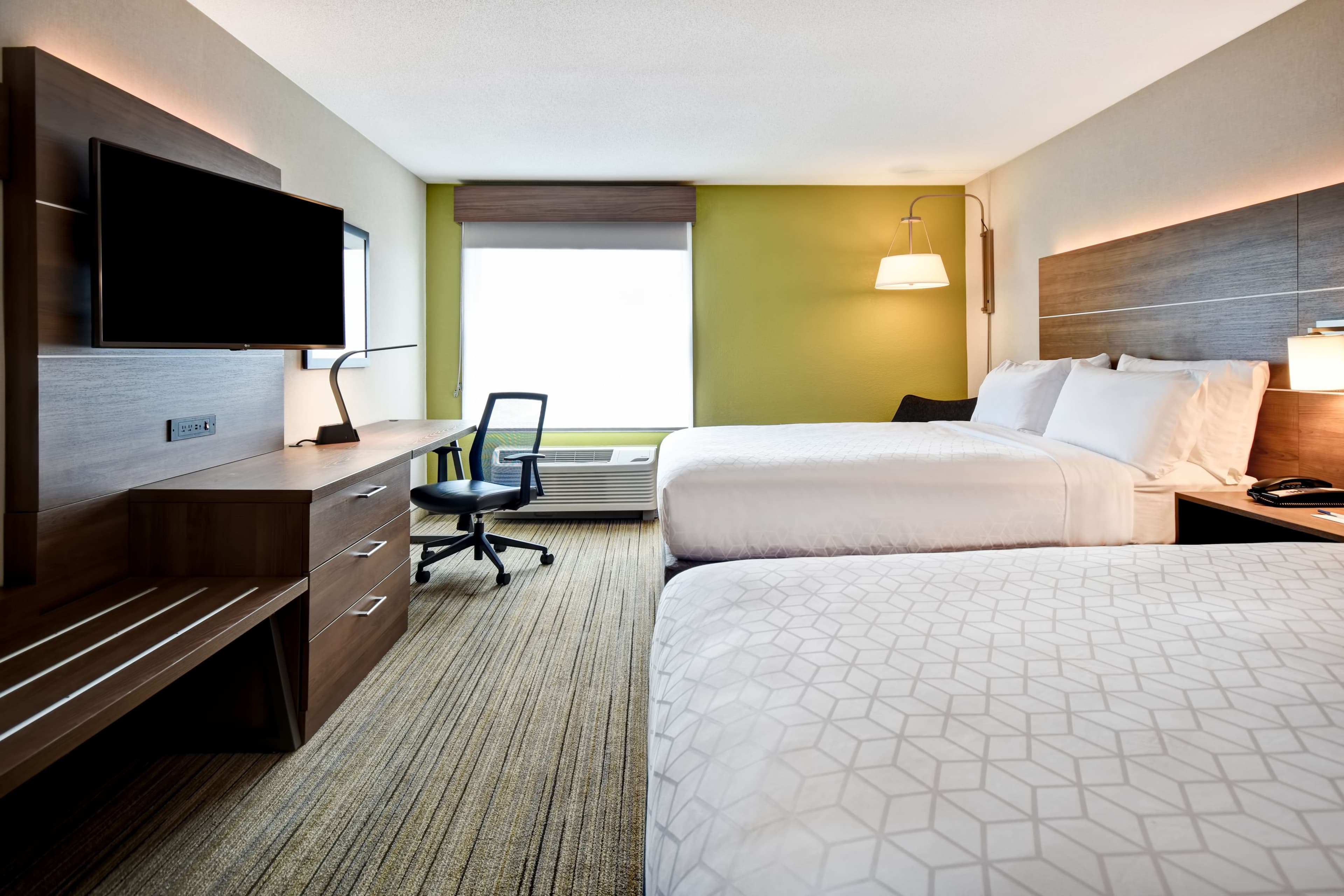Holiday Inn Express Newport North - Middletown - Image 3