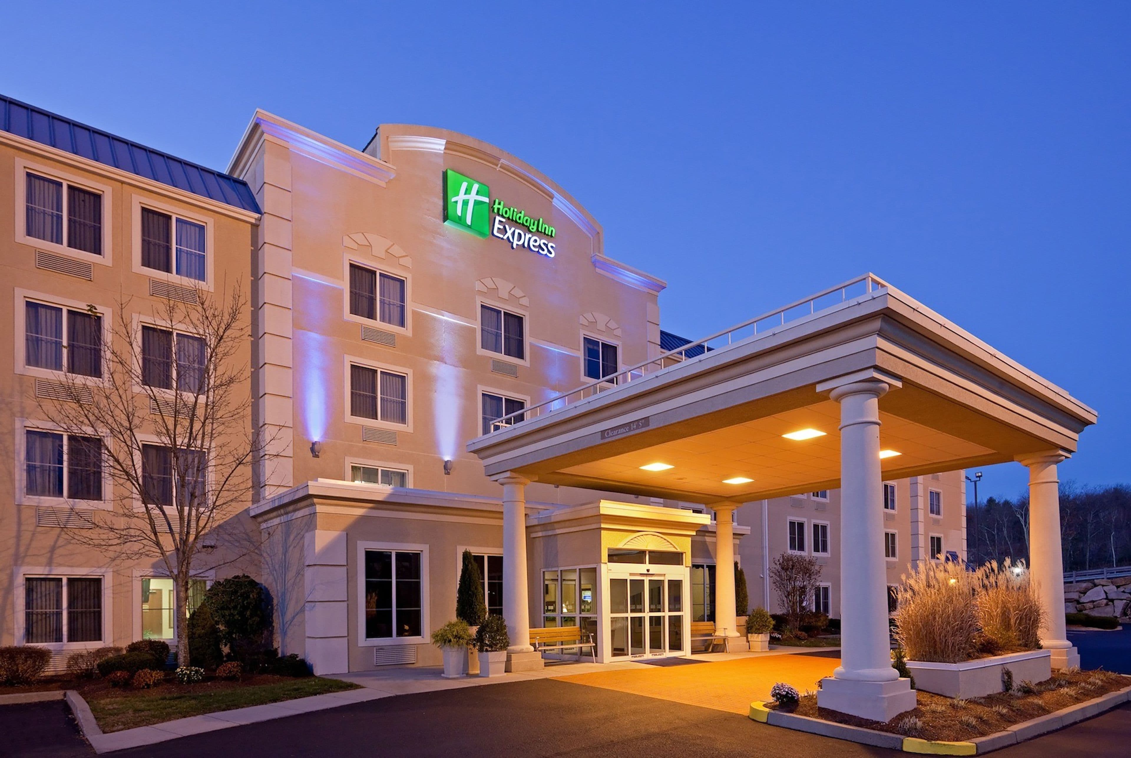 Holiday Inn Express Boston-Milford - Image 1
