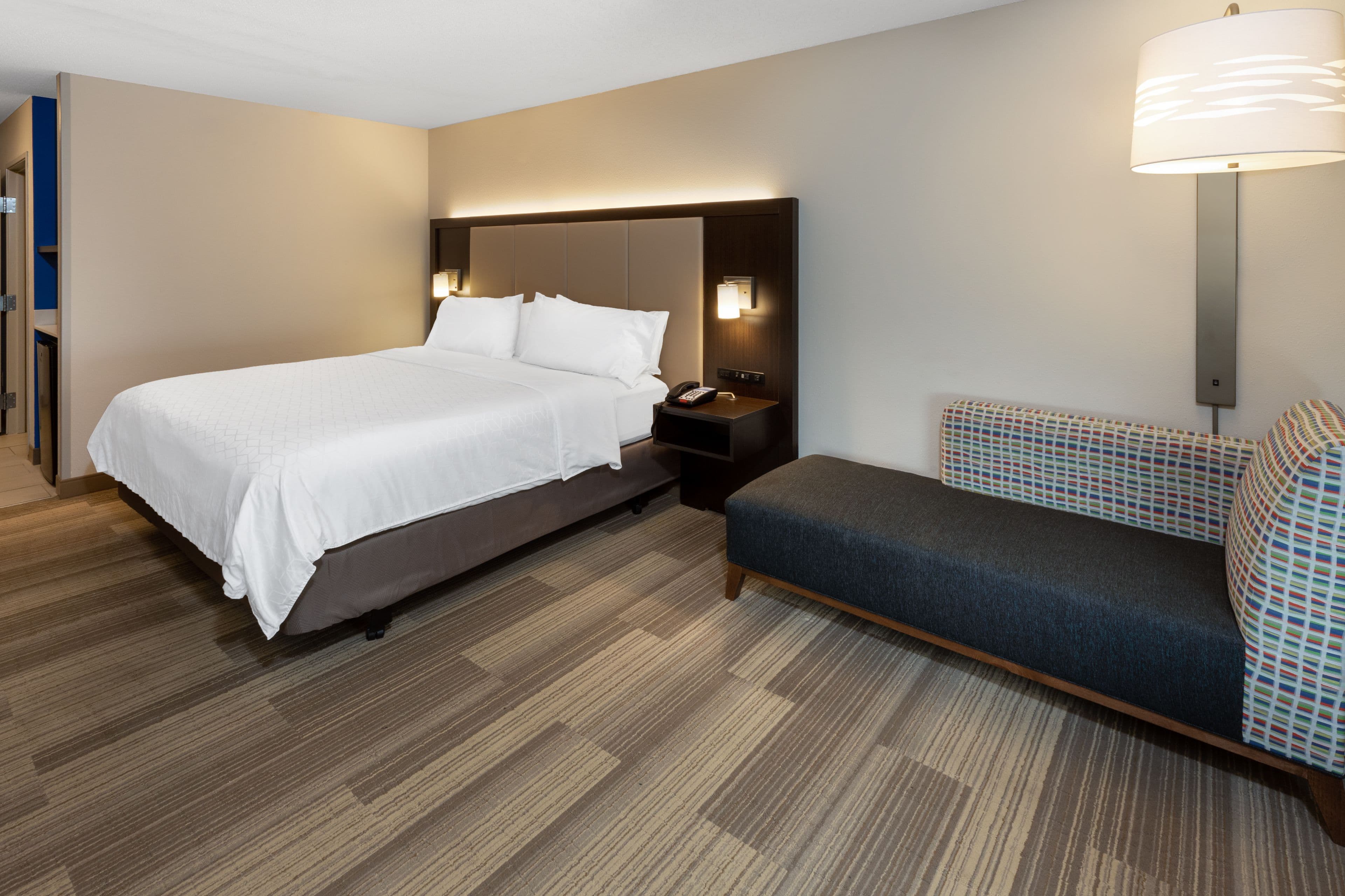 Holiday Inn Express Minden - Image 5