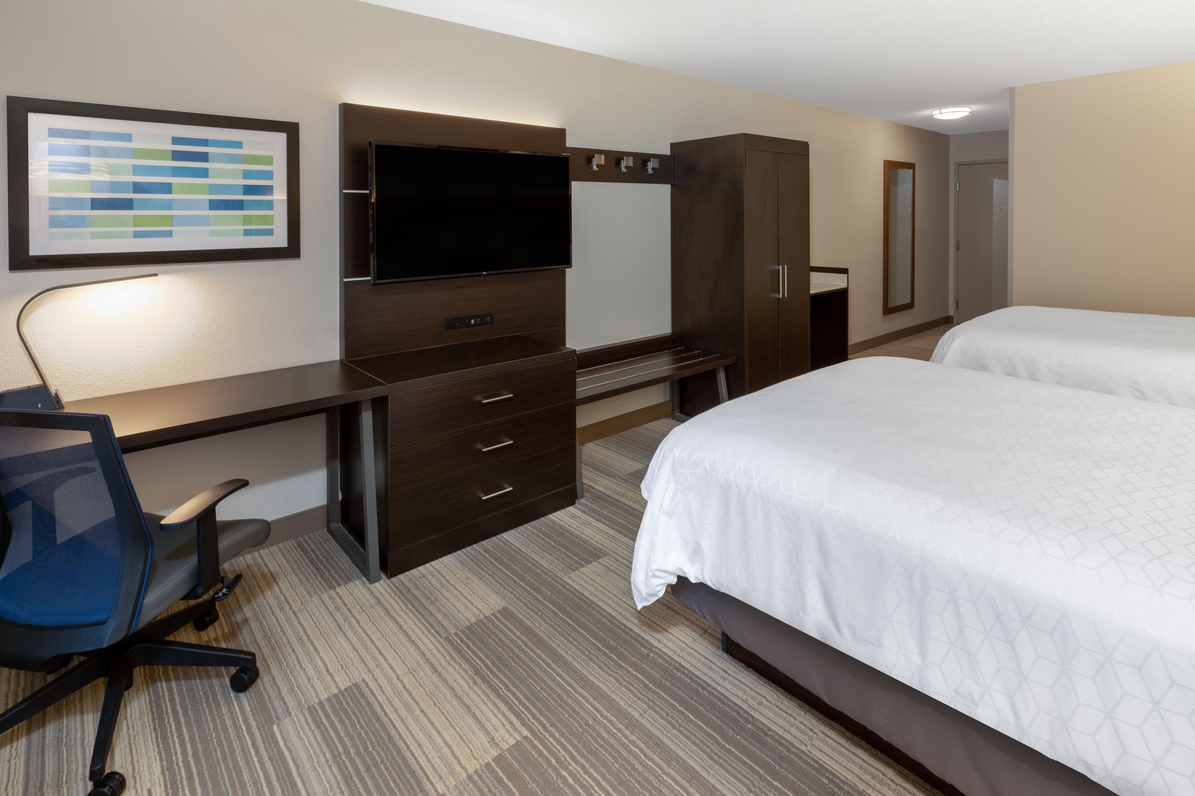 Holiday Inn Express Minden — 8