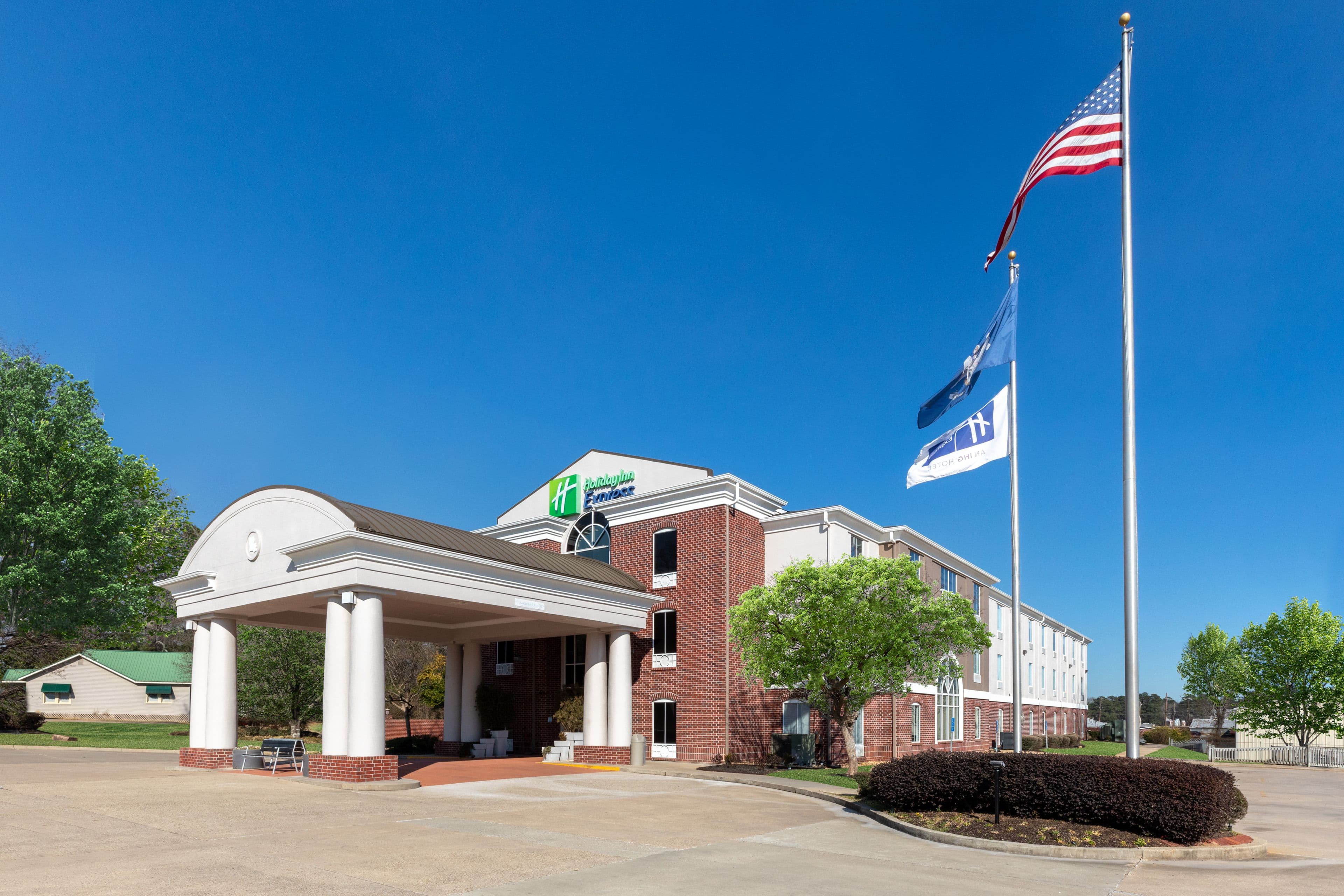 Holiday Inn Express Minden - Image 1