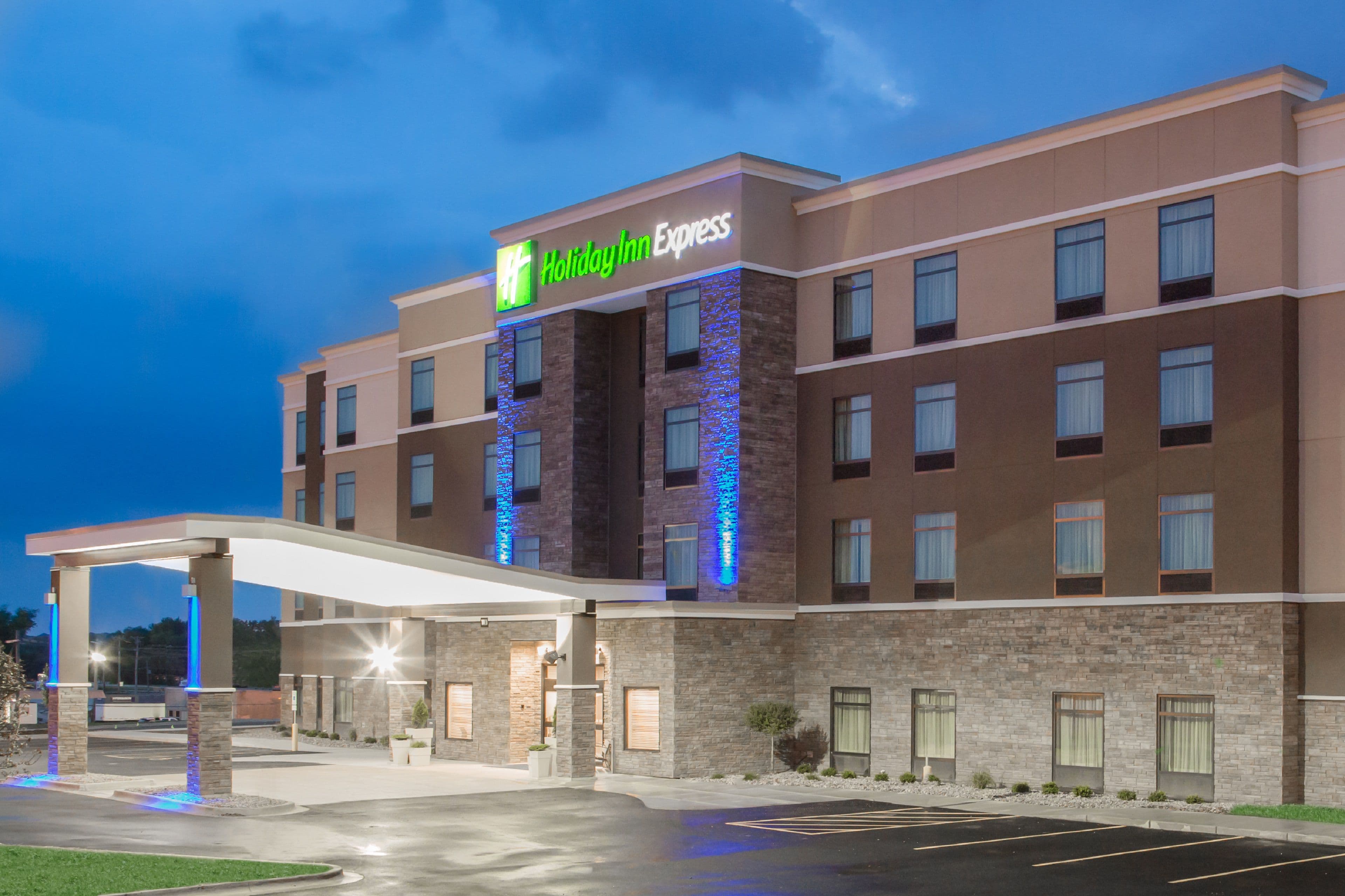Holiday Inn Express Moline - Quad Cities - Image 1