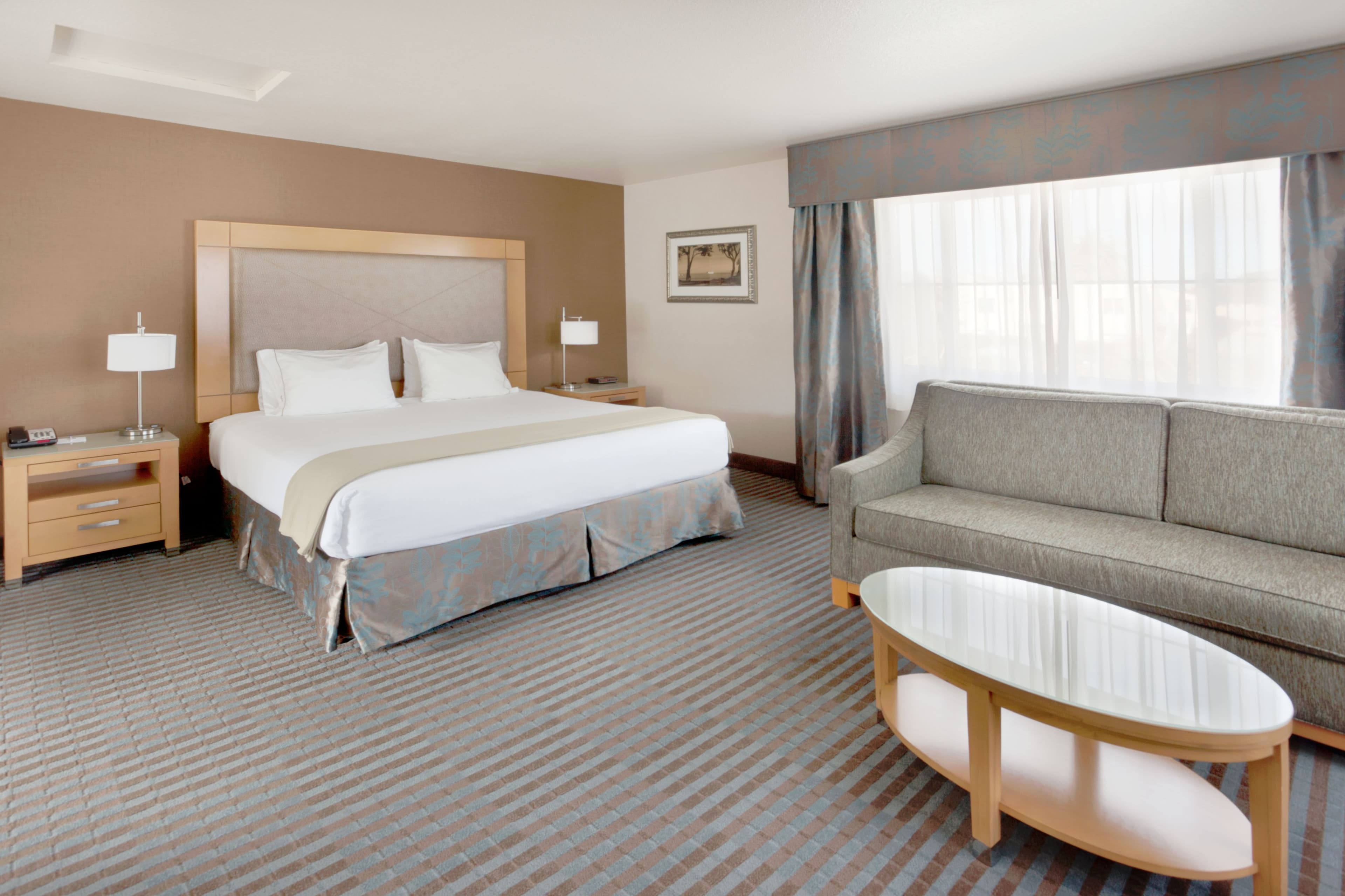 Holiday Inn Express Monterey-Cannery Row — 8