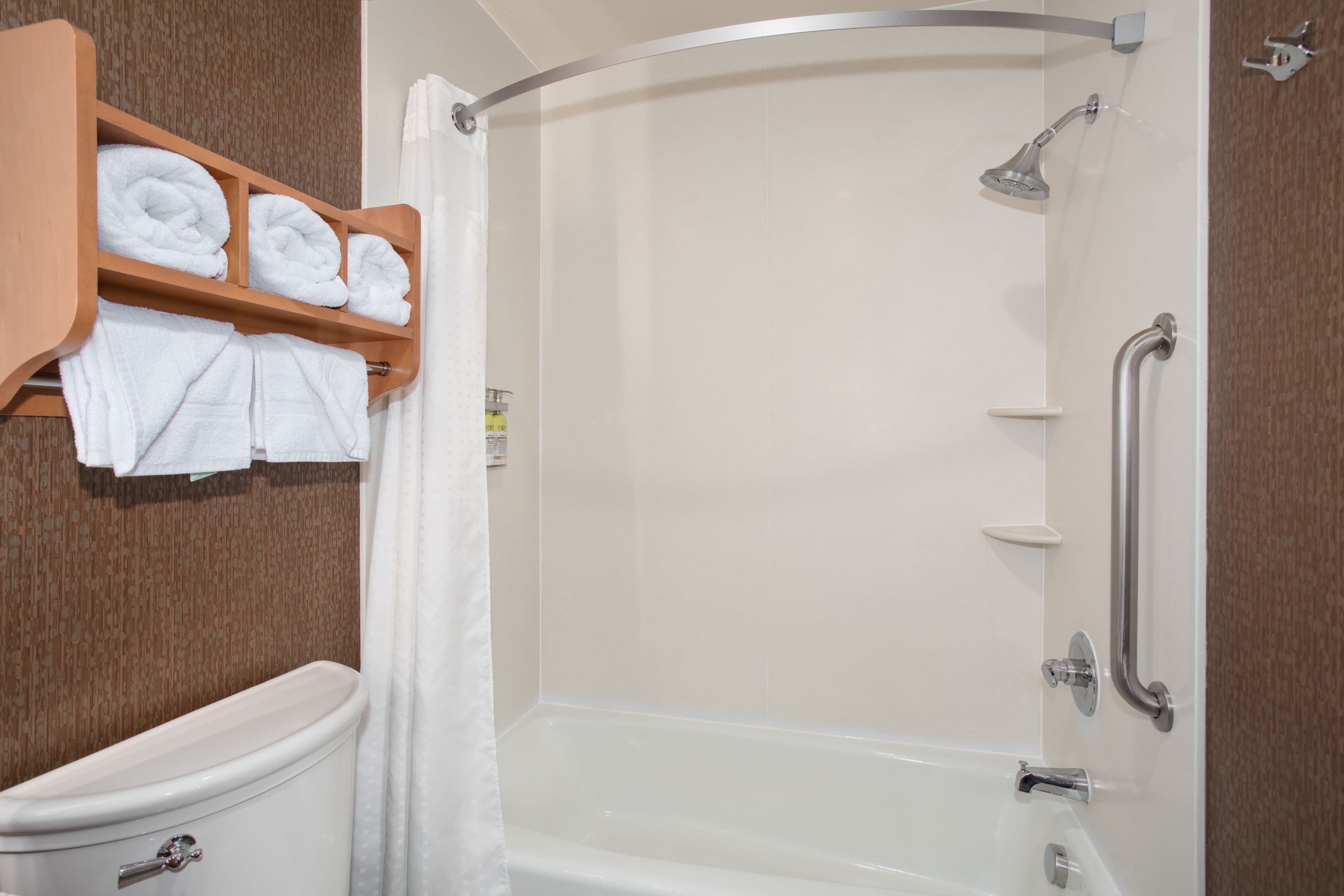 Holiday Inn Express Monterey-Cannery Row — 14
