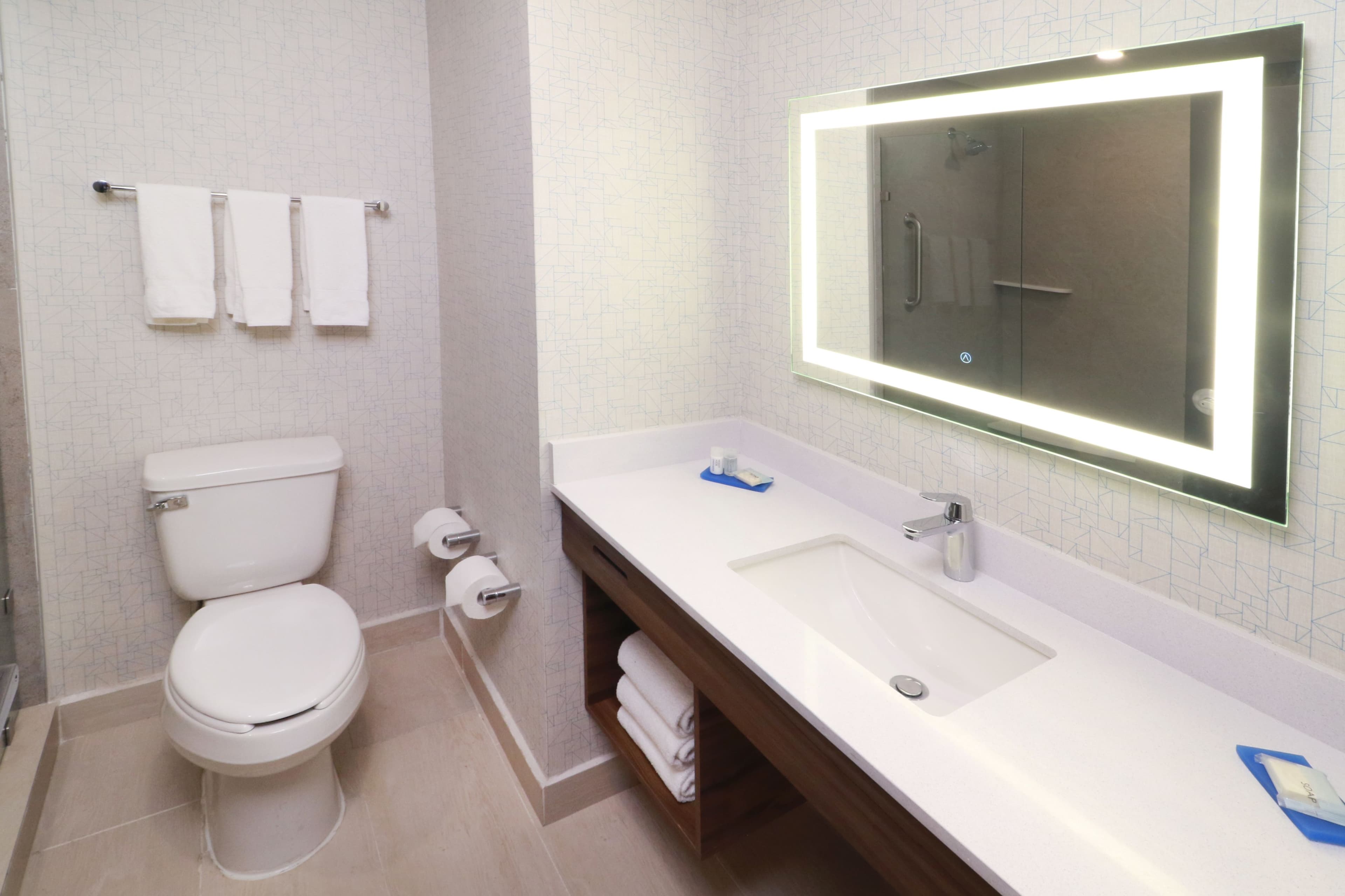 Standard Room - Image 6