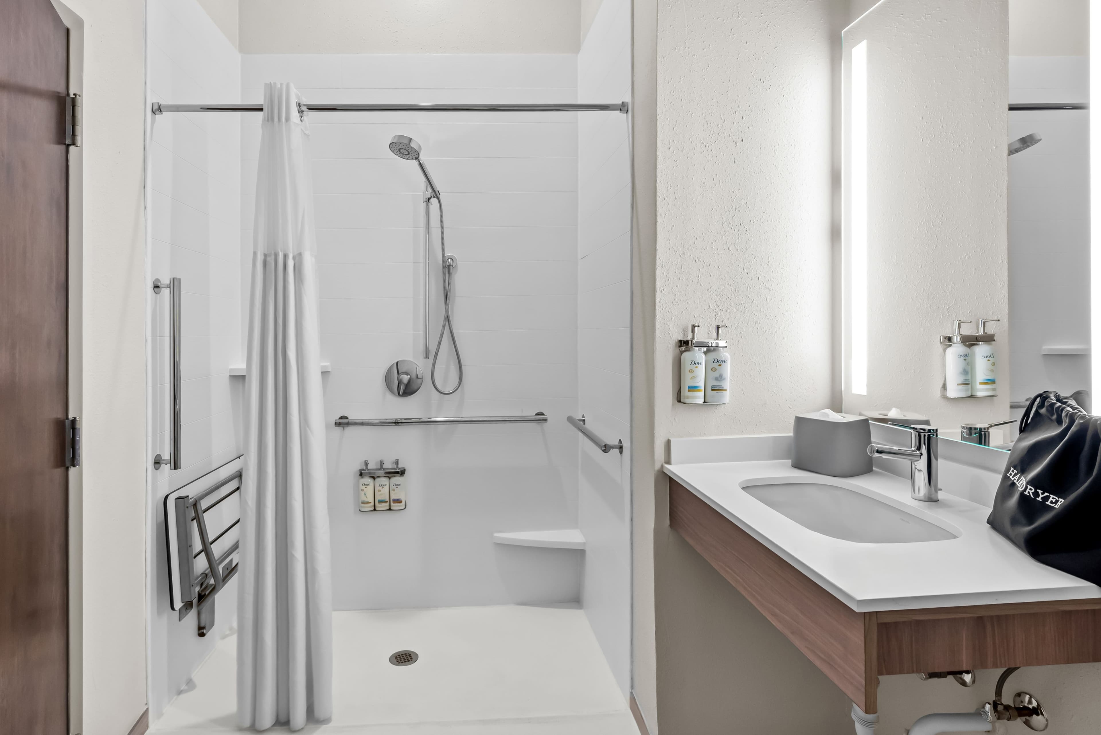 Holiday Inn Express Monticello — 18