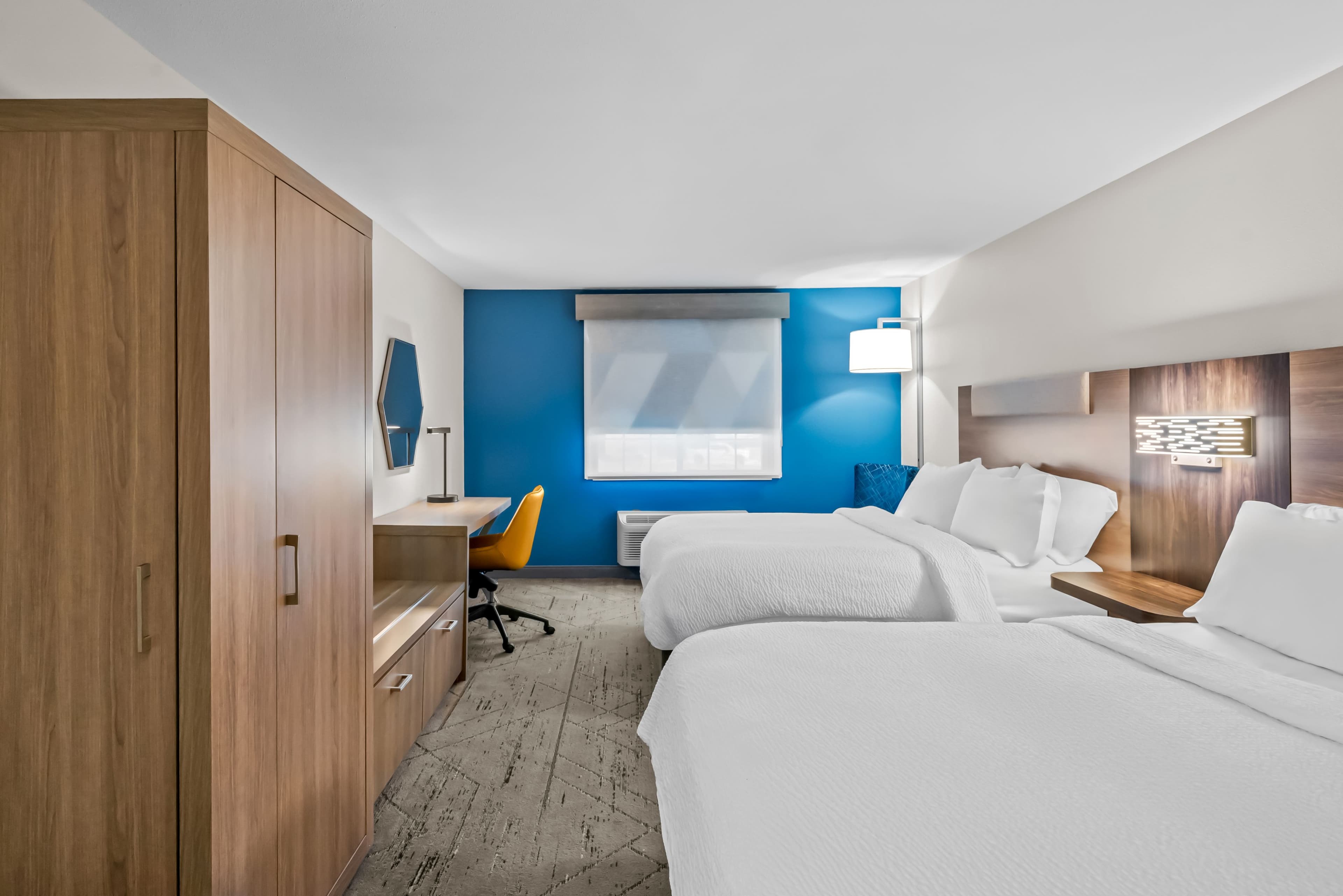 Holiday Inn Express Monticello — 7