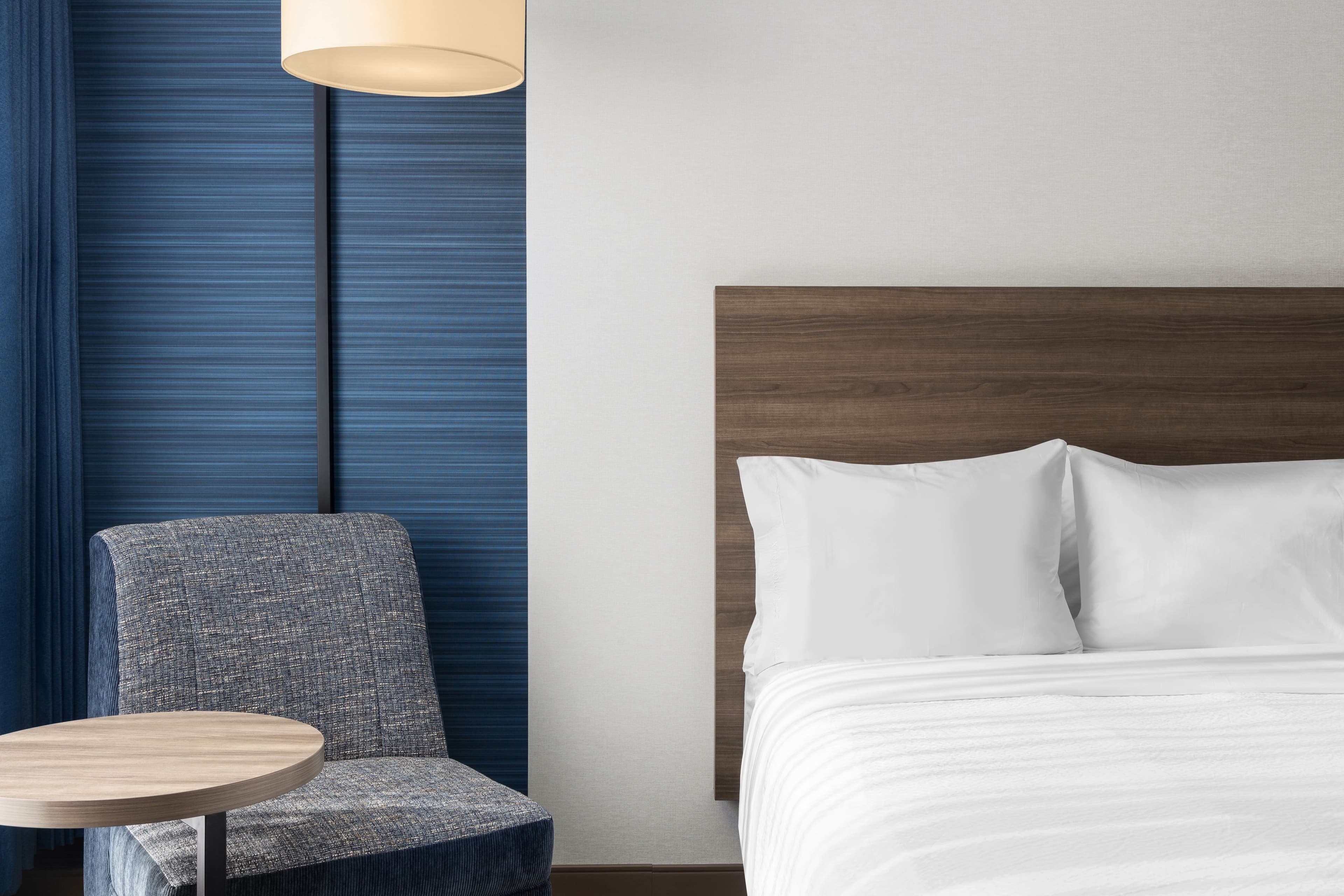 Holiday Inn Express Montreal Airport - St-Laurent - Image 2