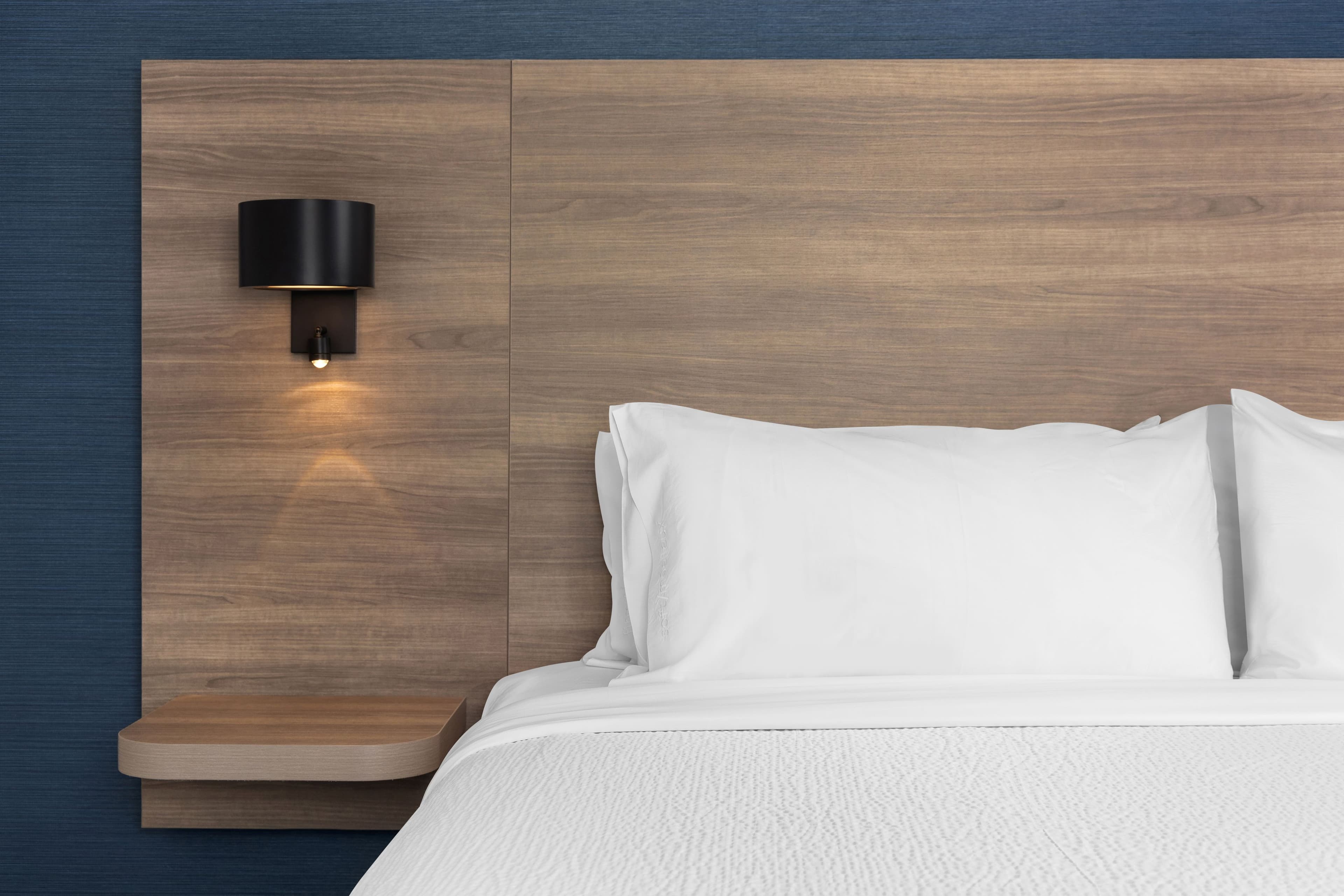 Holiday Inn Express Montreal Airport - St-Laurent — 12
