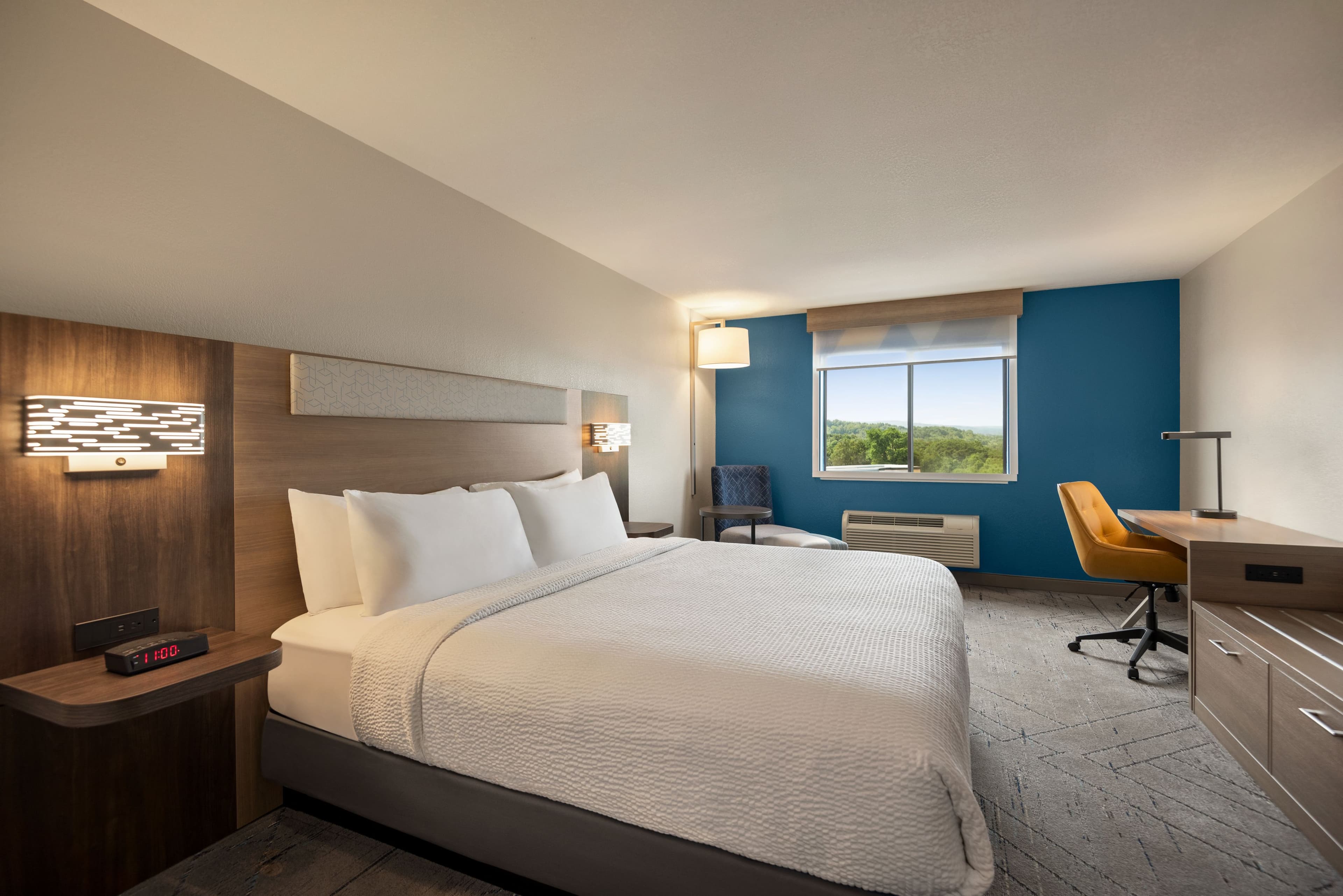Holiday Inn Express Morgantown - Image 3